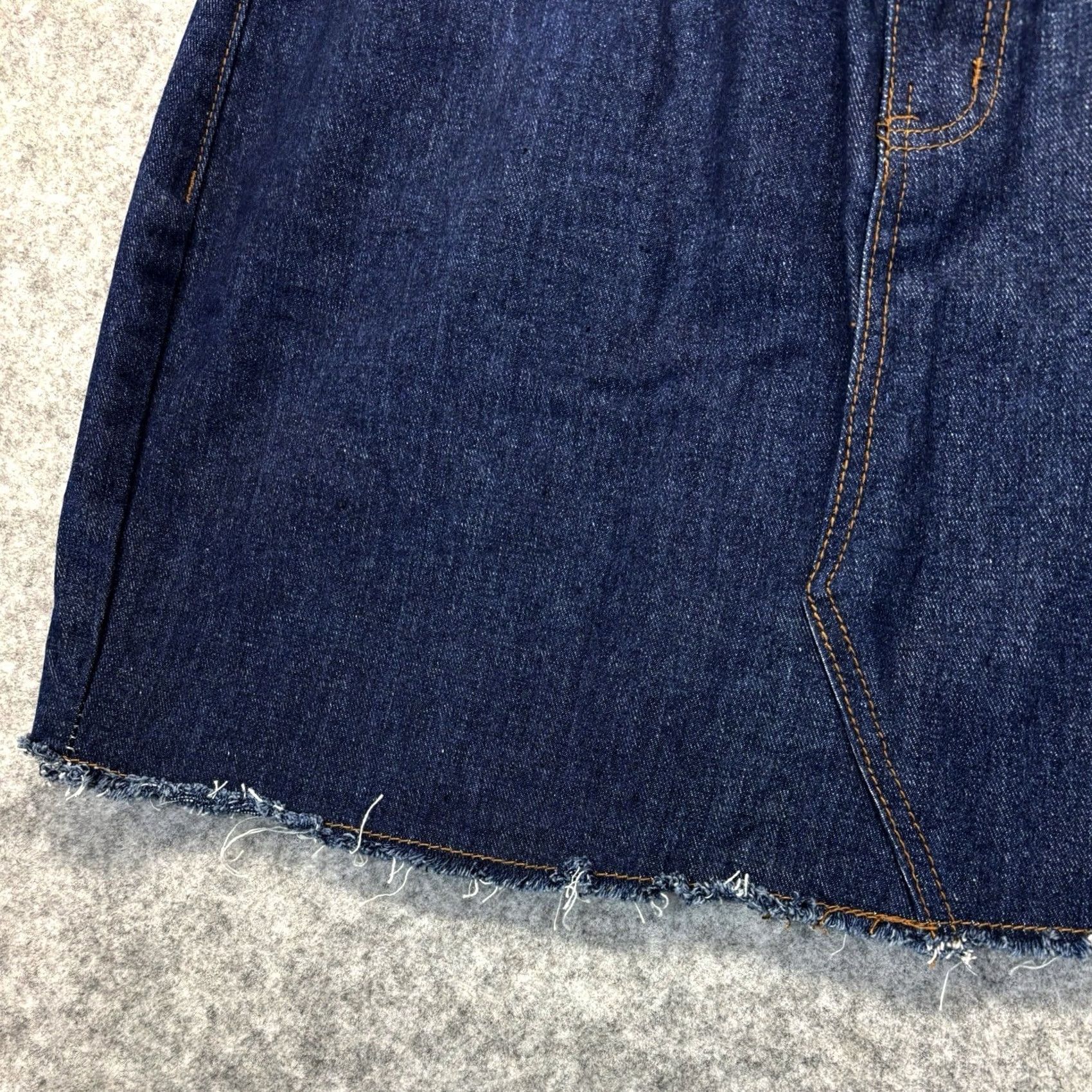 Boohoo Boohoo Denim Skirt Plus High Rise Fray Hem UK 16 Dark Wash Indigo Womens BNWT Size 38" / US 16 / IT 52 - 3 Thumbnail