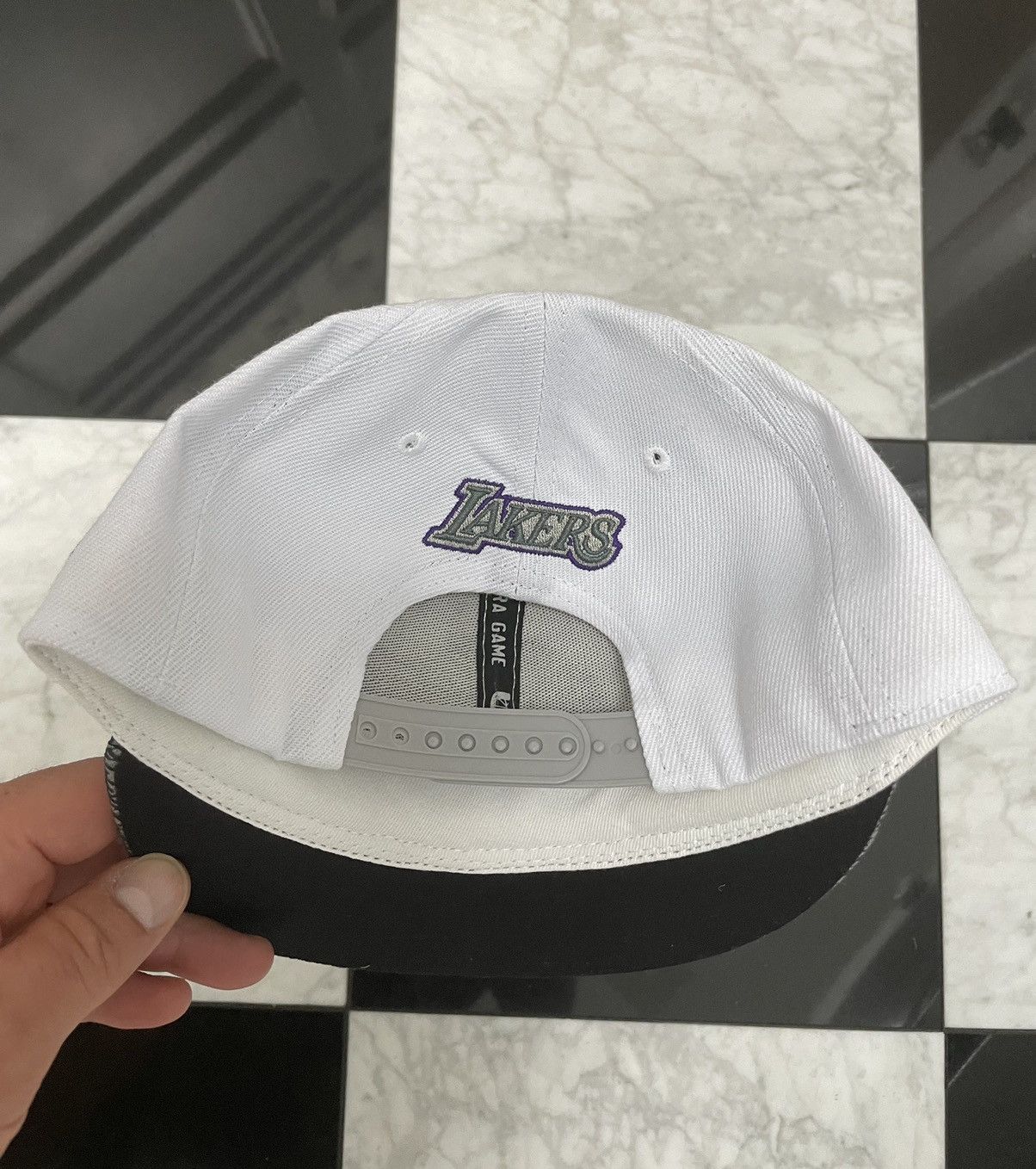 NBA 🔥Exclusive Lakers Adjustable hat Size ONE SIZE - 3 Thumbnail
