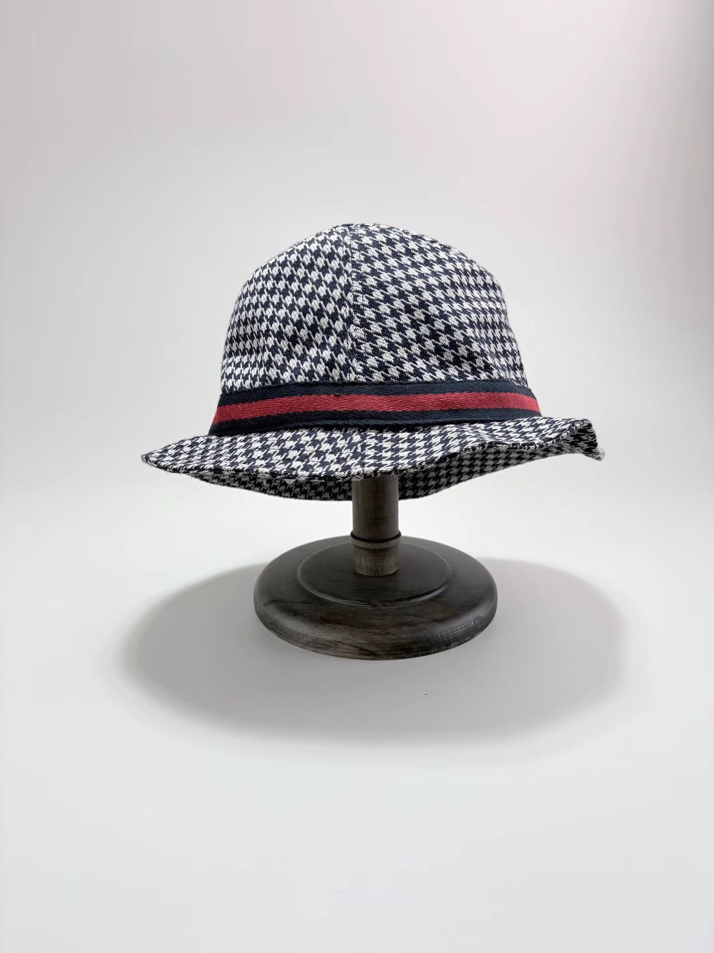 Gucci GUCCI Houndstooth Wool Bucket Hat K1 Size ONE SIZE - 1 Thumbnail