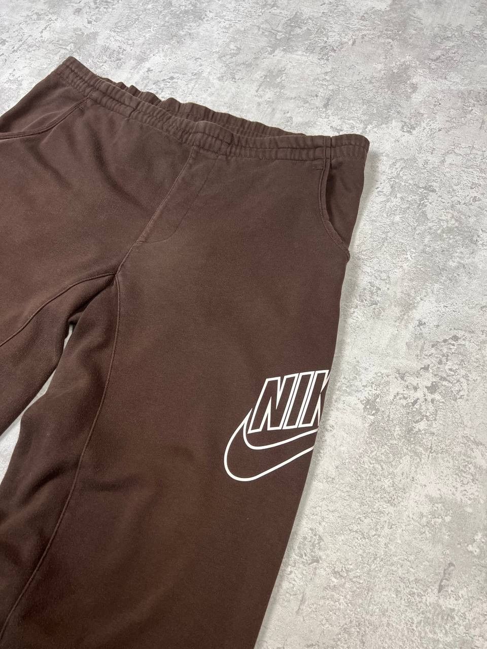 Nike Vintage Nike Y2K Brown Baggy Sweatpants Size XL Size US 37 - 4 Thumbnail