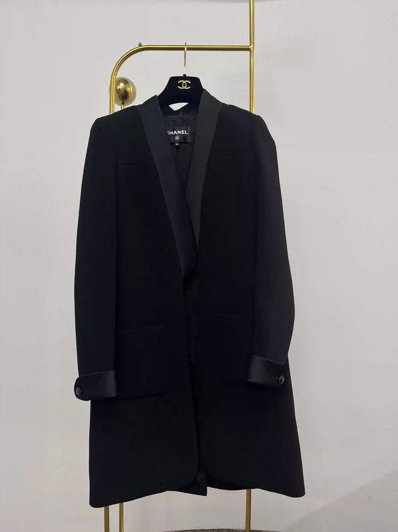 Chanel Chanel Medium and long black suit Size XS / US 0-2 / IT 36-38 - 1 Thumbnail