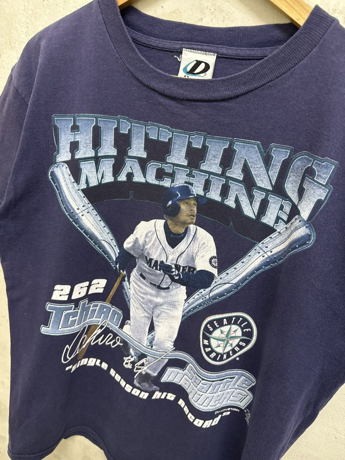 Majestic 2000s Majestic Ichiro “Hitting Machine” Faded MLB Tee Size US M / EU 48-50 / 2 - 3 Thumbnail