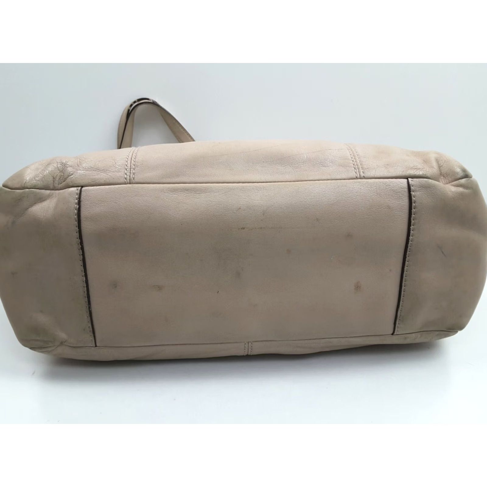 Coach VINTAGE Coach F17721 Gallery Leather Shoulder Handbag Tote Purse Beige Womens Medium XL? Size ONE SIZE - 6 Thumbnail