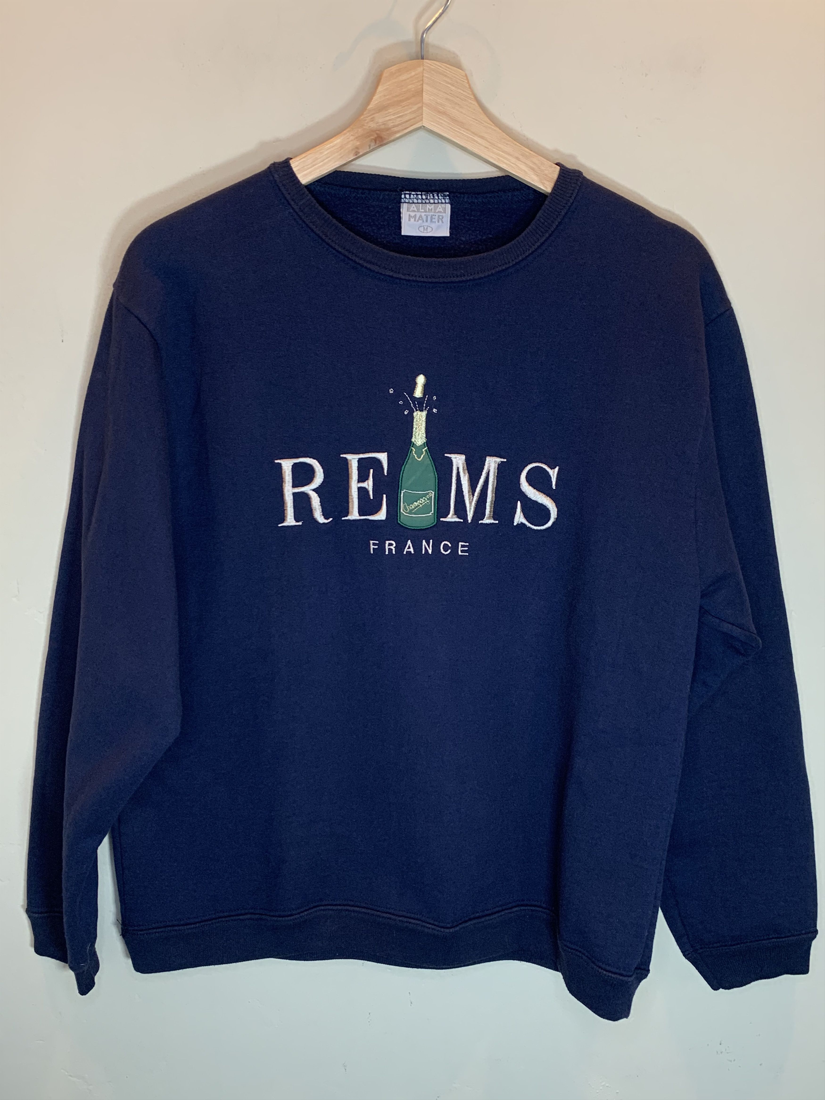 Vintage *RARE* Vintage Reims France Champagne Embroidered Sweatshirt Size US M / EU 48-50 / 2 - 1 Thumbnail