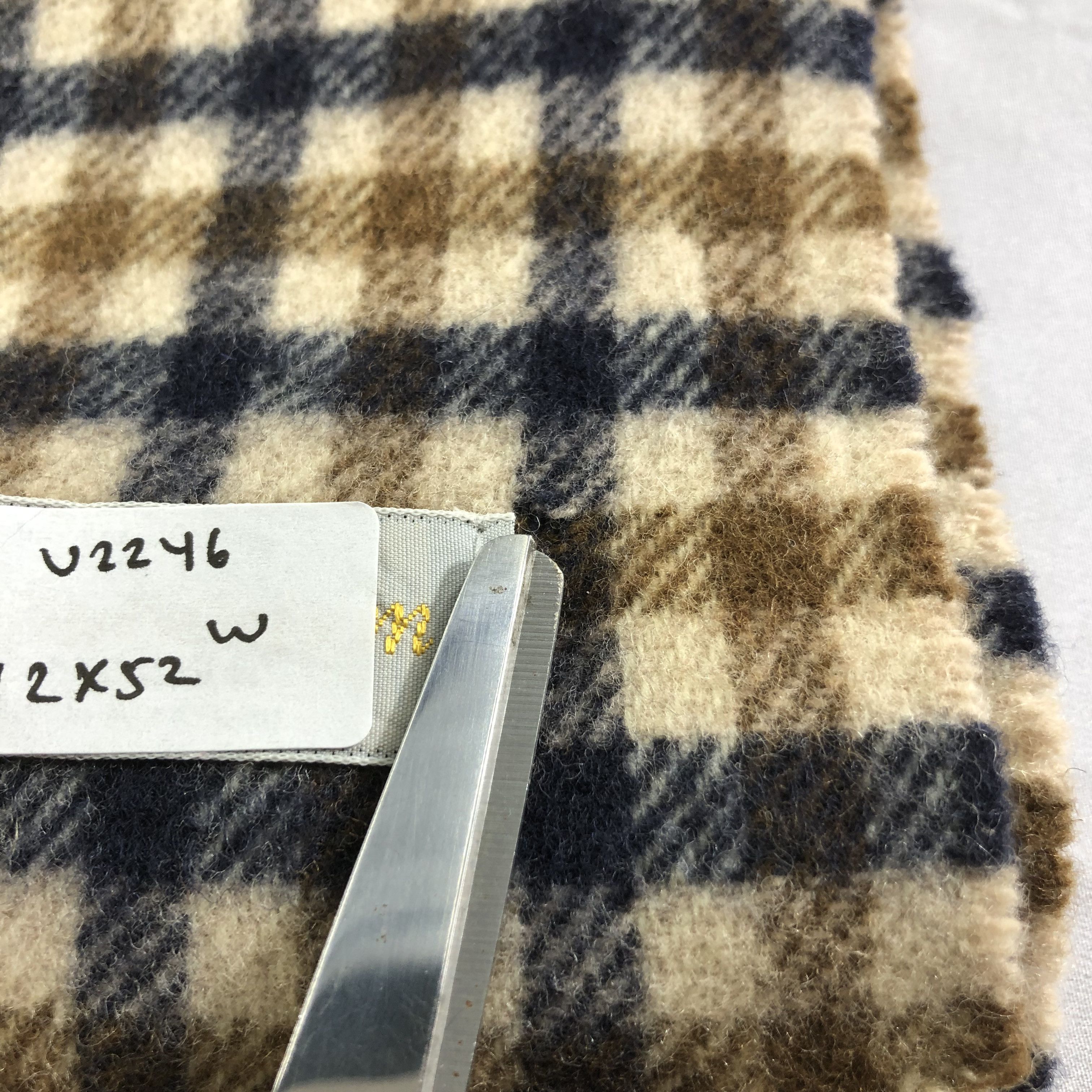 Aquascutum Aquascutum Gingham Wool Scarf Muffler Neckwear V2246 Size ONE SIZE - 20 Thumbnail