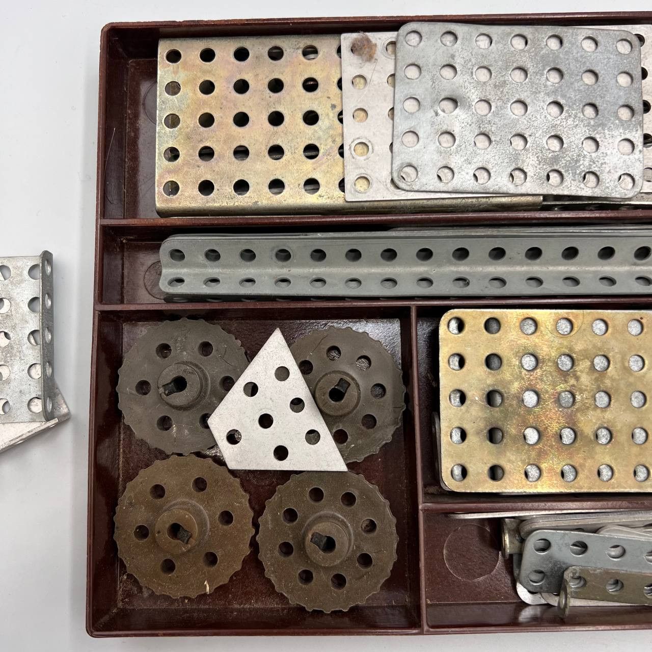 Vintage 1970s Vintage Metal Construction toy Set Mechanical Kit Size ONE SIZE - 3 Thumbnail