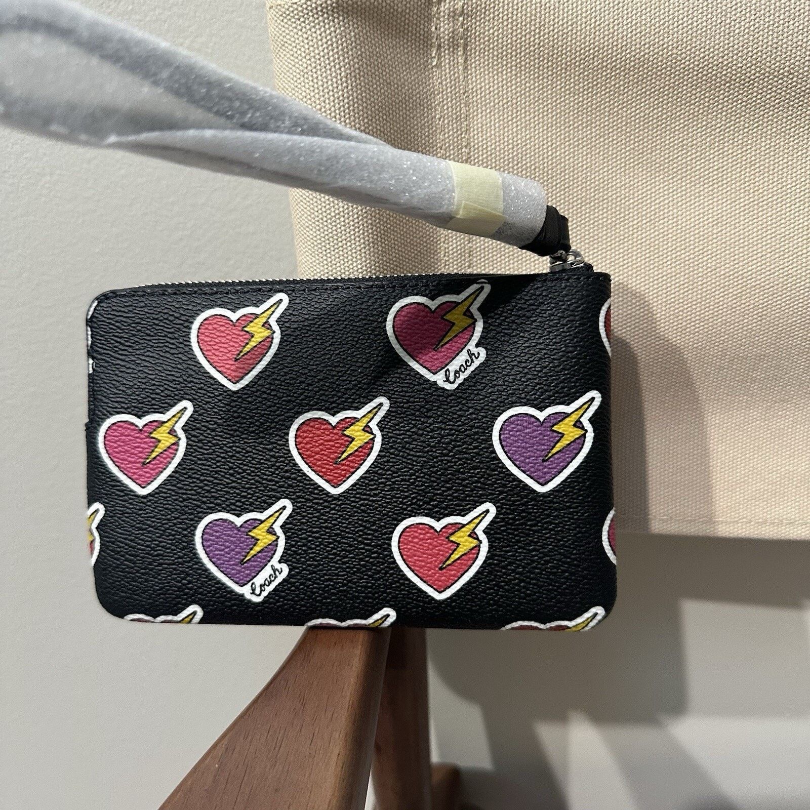 Coach NWT COACH Corner Zip Wristlet Heart Lightning Bolt CW857 Size ONE SIZE - 3 Thumbnail
