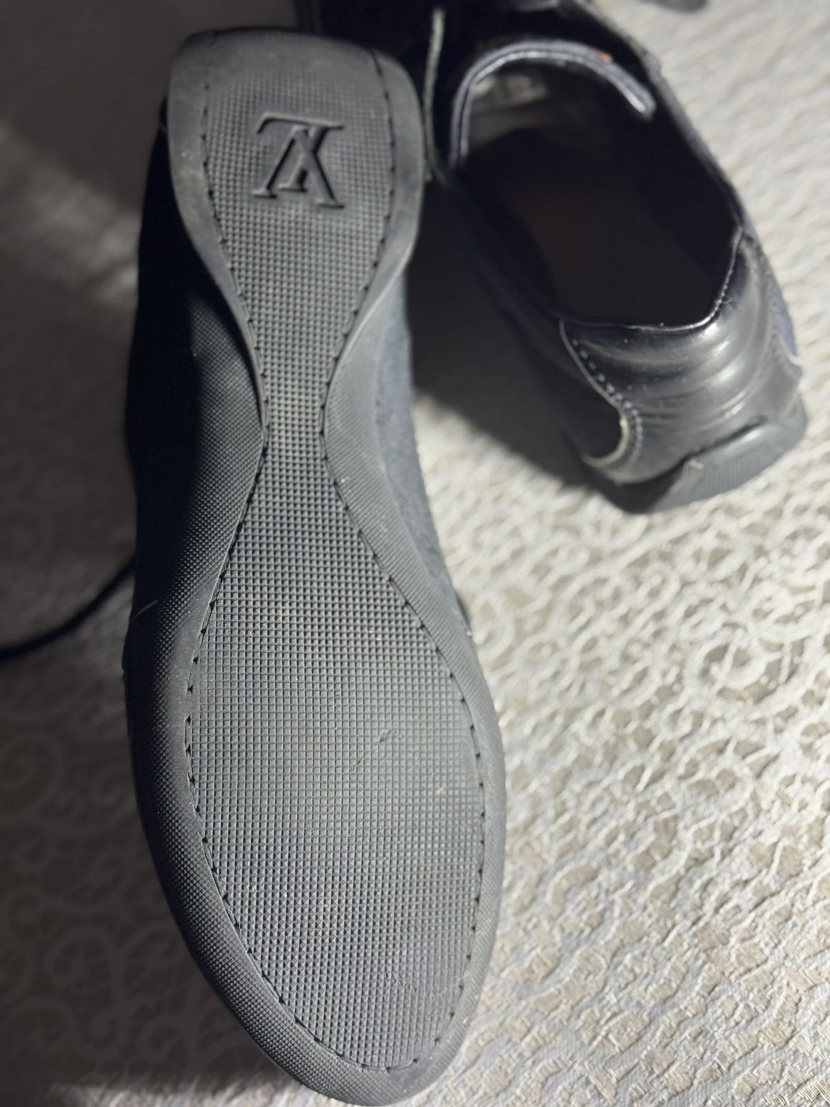 Louis Vuitton Louis Vuitton Black Leather Low Top Sneakers Size US 9 / IT 39 - 10 Thumbnail