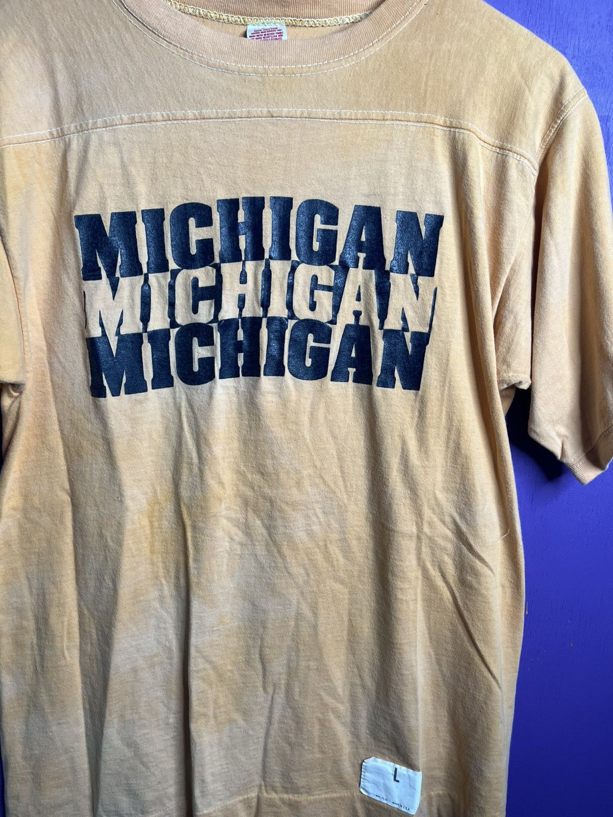 Vintage Vintage 70s wolf Michigan wolverines logo t-shirt Size US M / EU 48-50 / 2 - 3 Thumbnail