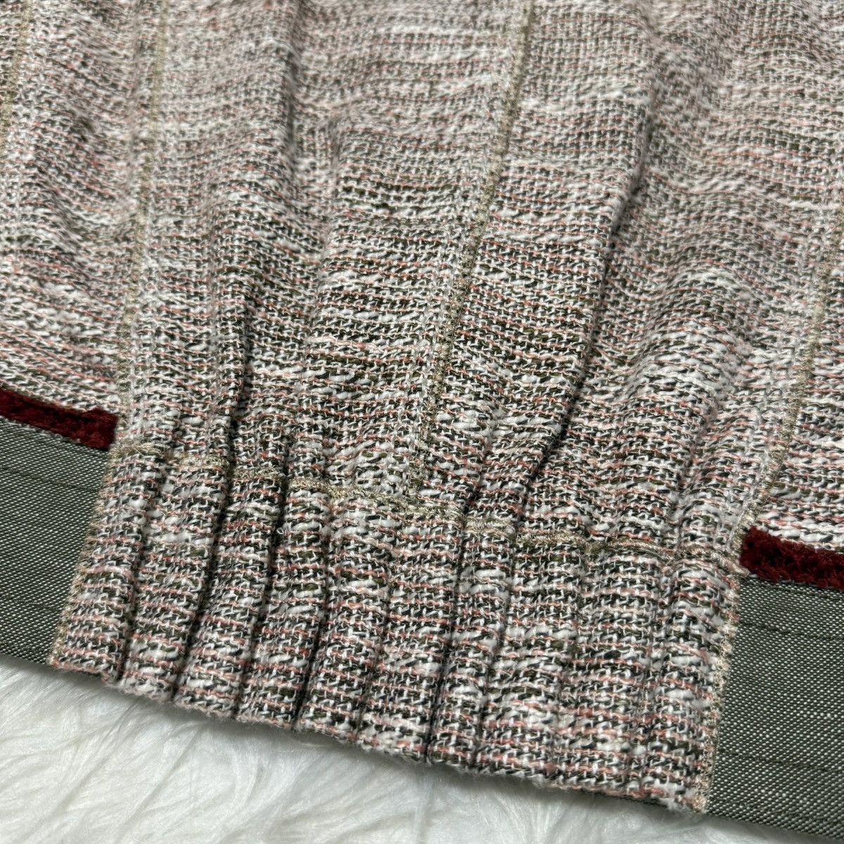 Louis Vuitton Authentic Louis Vuitton decorative beads tweed skirt suit 36 Size XS / US 0-2 / IT 36-38 - 16 Thumbnail