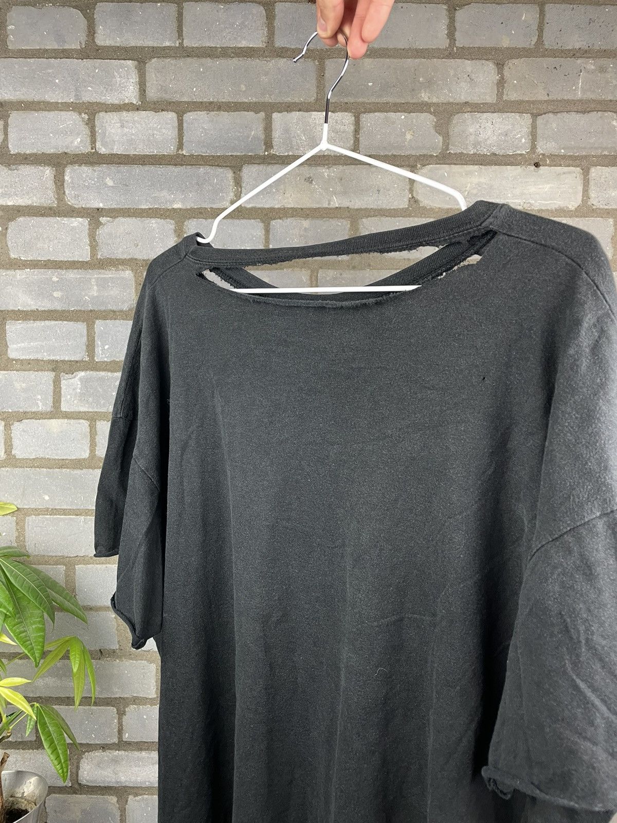 Liquid Blue × Vintage Liquid Blue vintage distressed trashed T-shirt Y2K Size US L / EU 52-54 / 3 - 5 Thumbnail