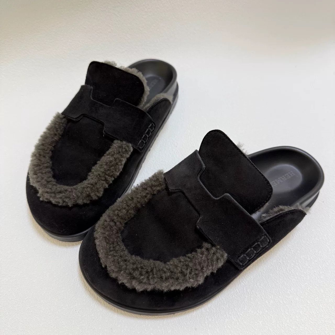 Hermes Hermes Leather Black Sandals us_6-5 Women Size US 6.5 / IT 36.5 - 1 Thumbnail