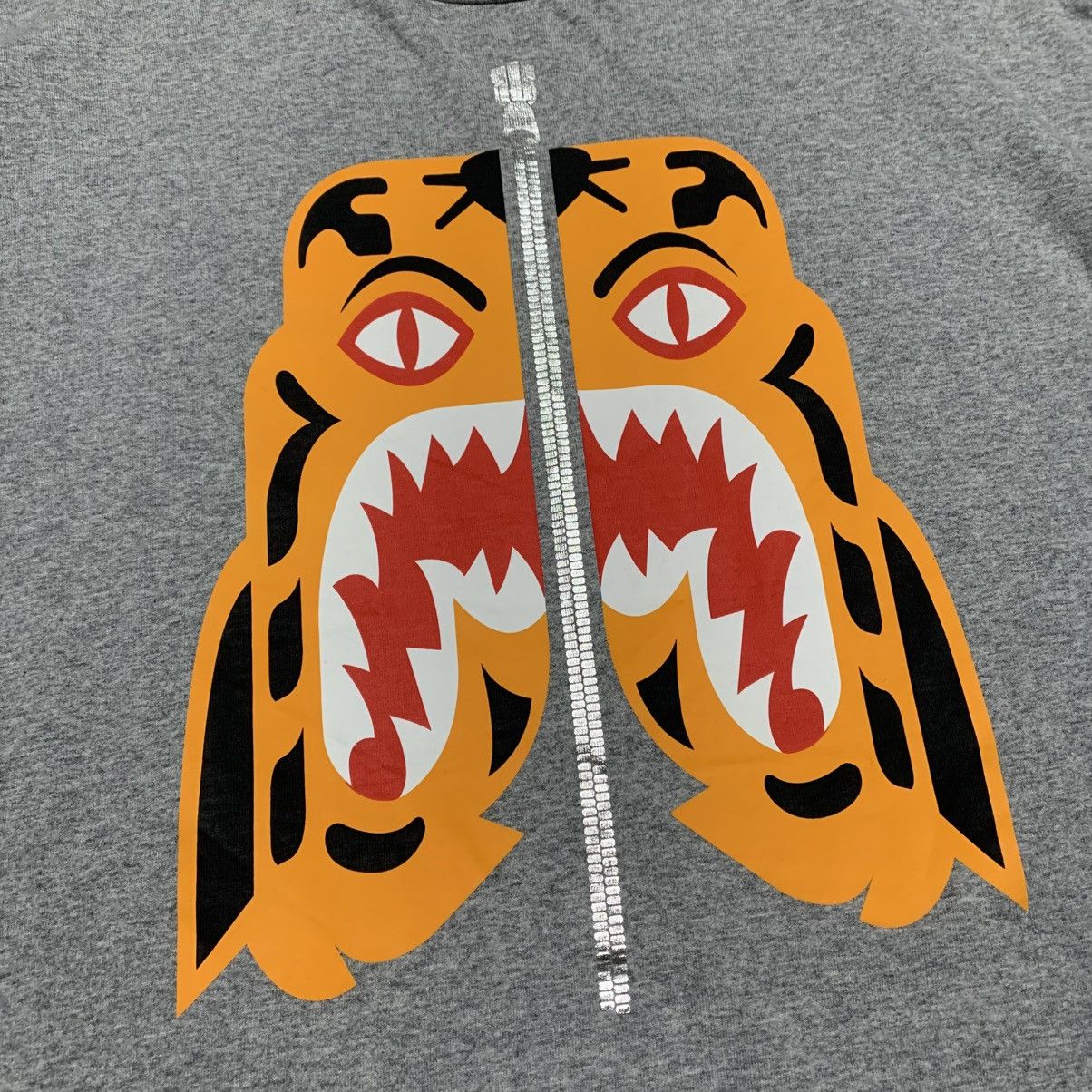 Bape Bape Medium Tiger Shark Grey Tee A Bathing Ape Size US M / EU 48-50 / 2 - 3 Thumbnail