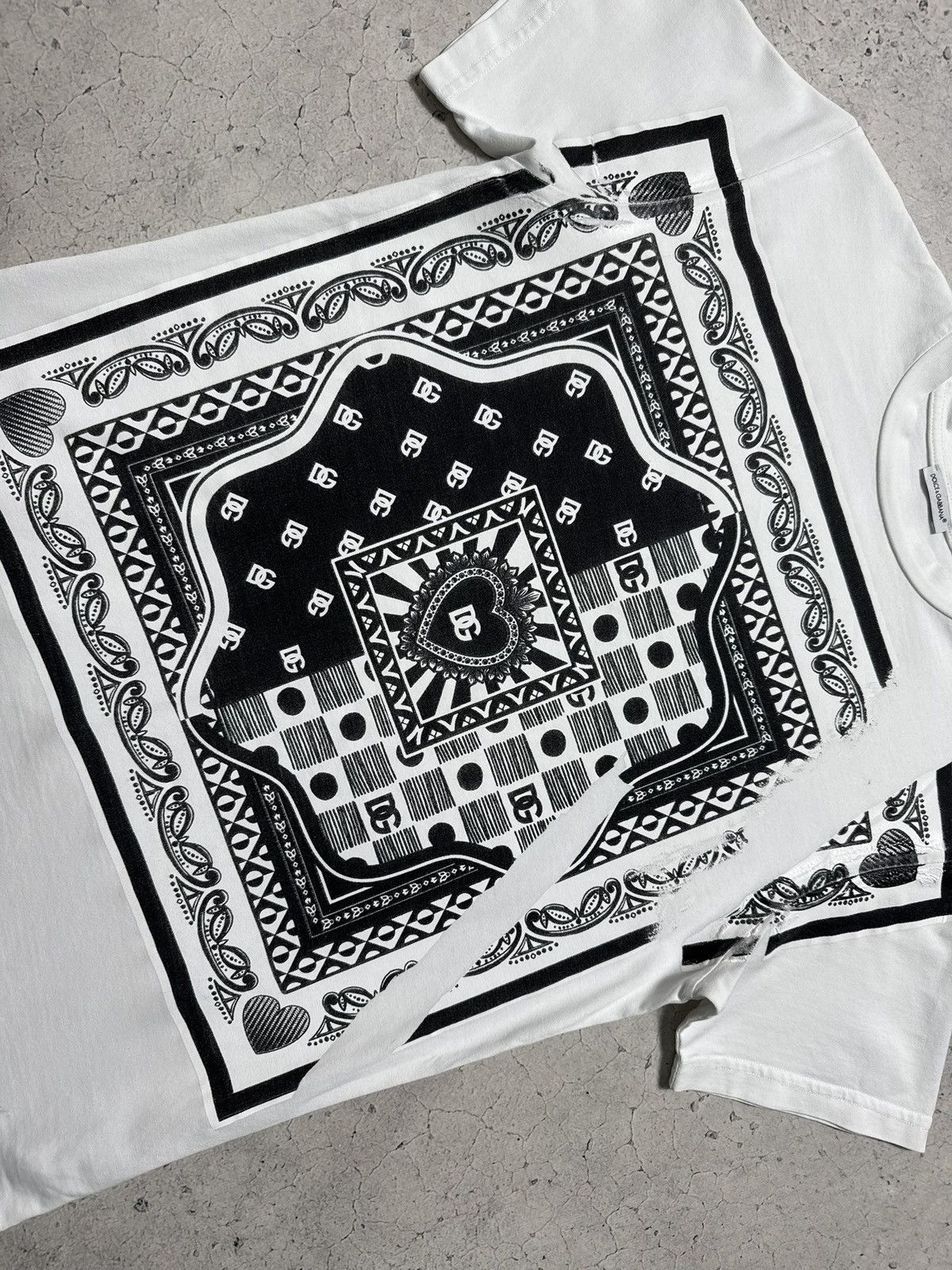 Dolce & Gabbana Dolce & Gabbana DG Bandana White Luxury T-Shirt Size US S / EU 44-46 / 1 - 5 Thumbnail