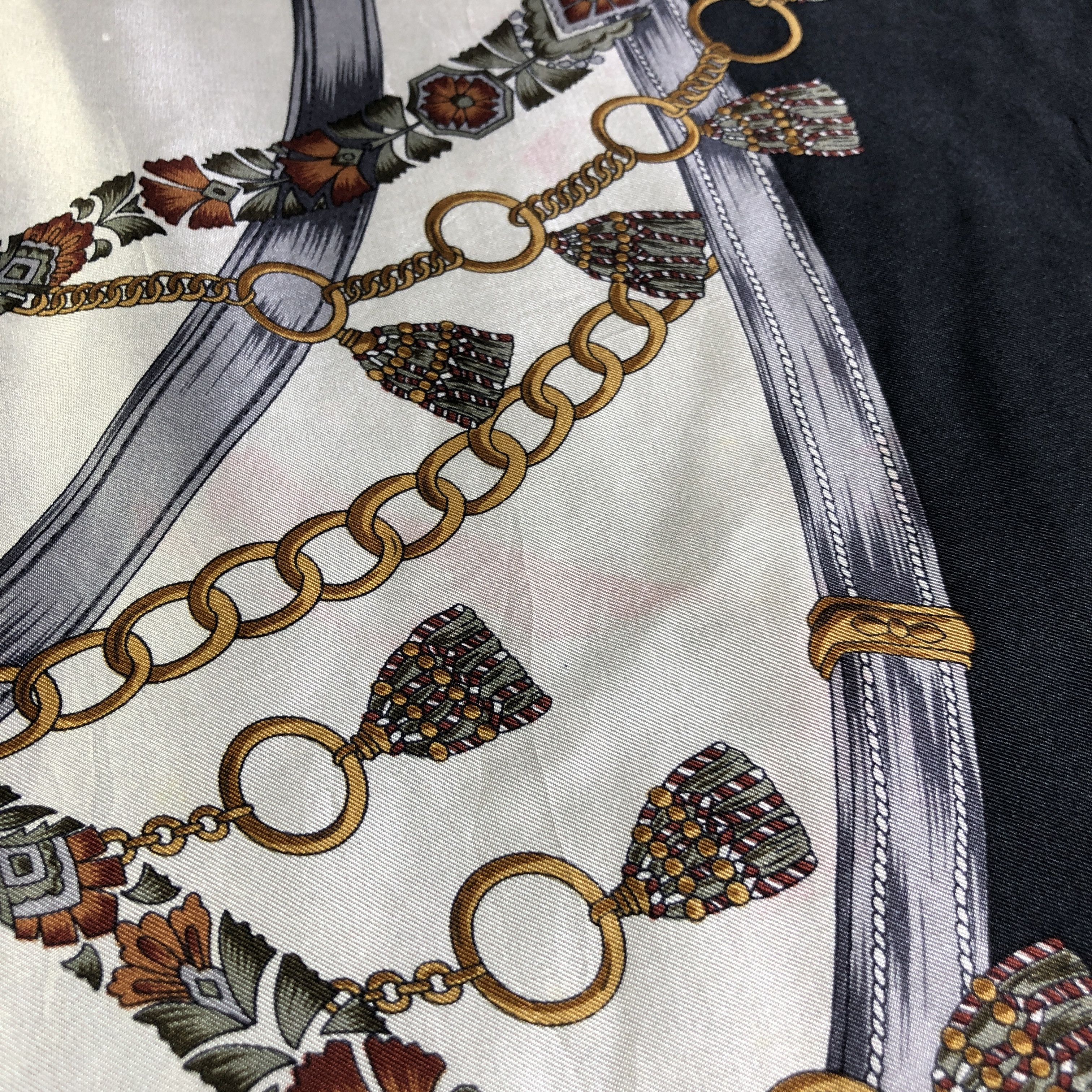 Vintage Unknown Luxury Hand Rolled Silk Scarf M1047 Size ONE SIZE - 7 Thumbnail