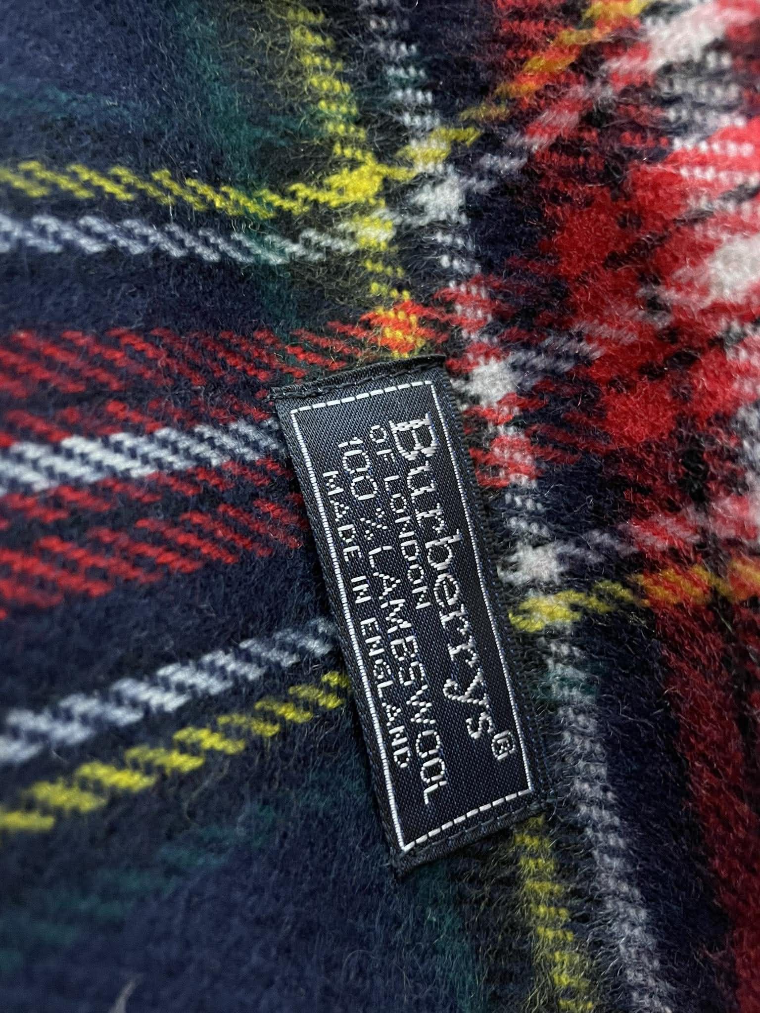 Burberry burberrys vintage scarf 80/90's lambwool red Size ONE SIZE - 2 Thumbnail