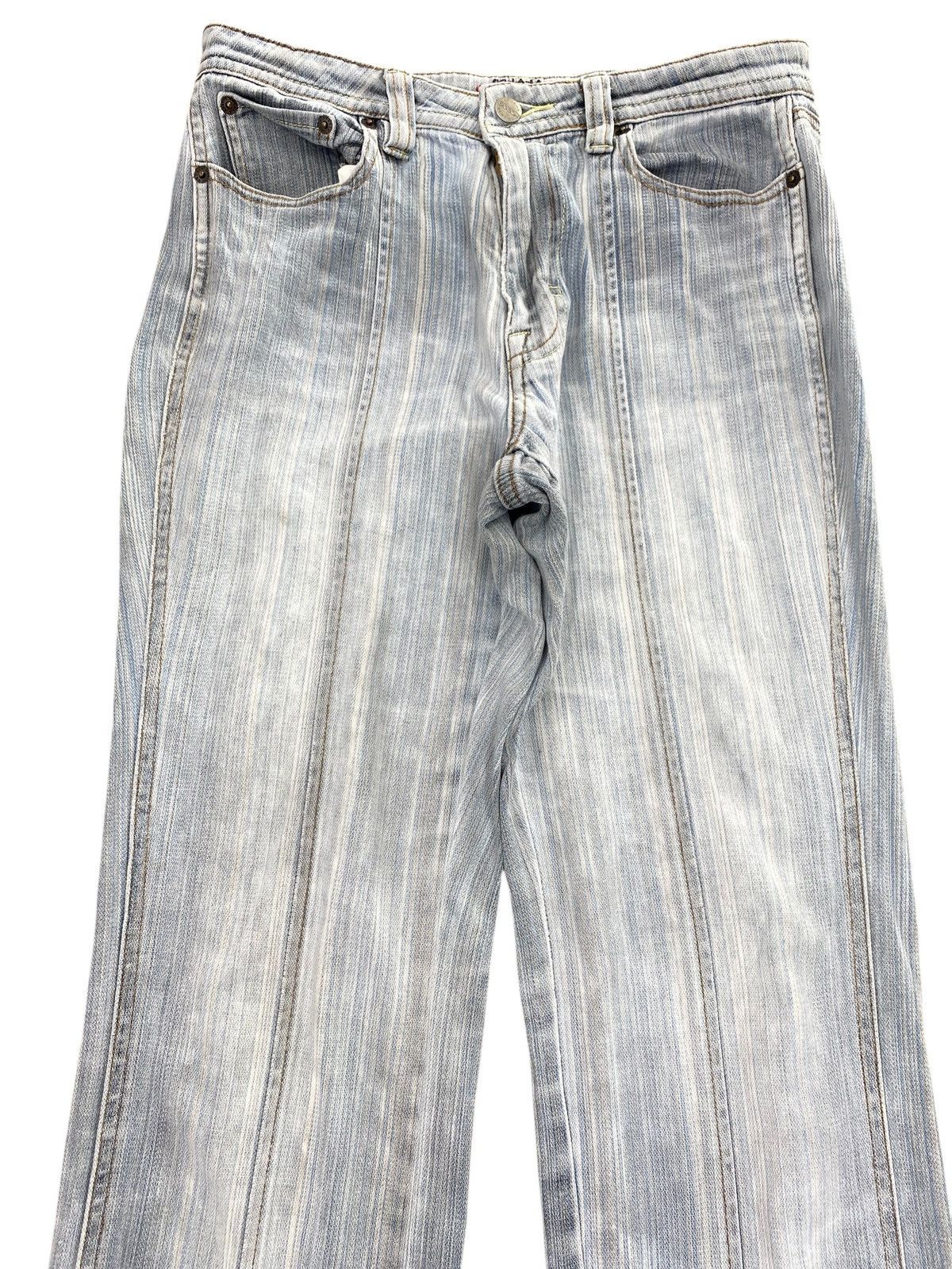 Japanese Brand Japanese Brand Blue Wash Arrow Line Style Flare Jeans Size US 28 / EU 44 - 2 Thumbnail