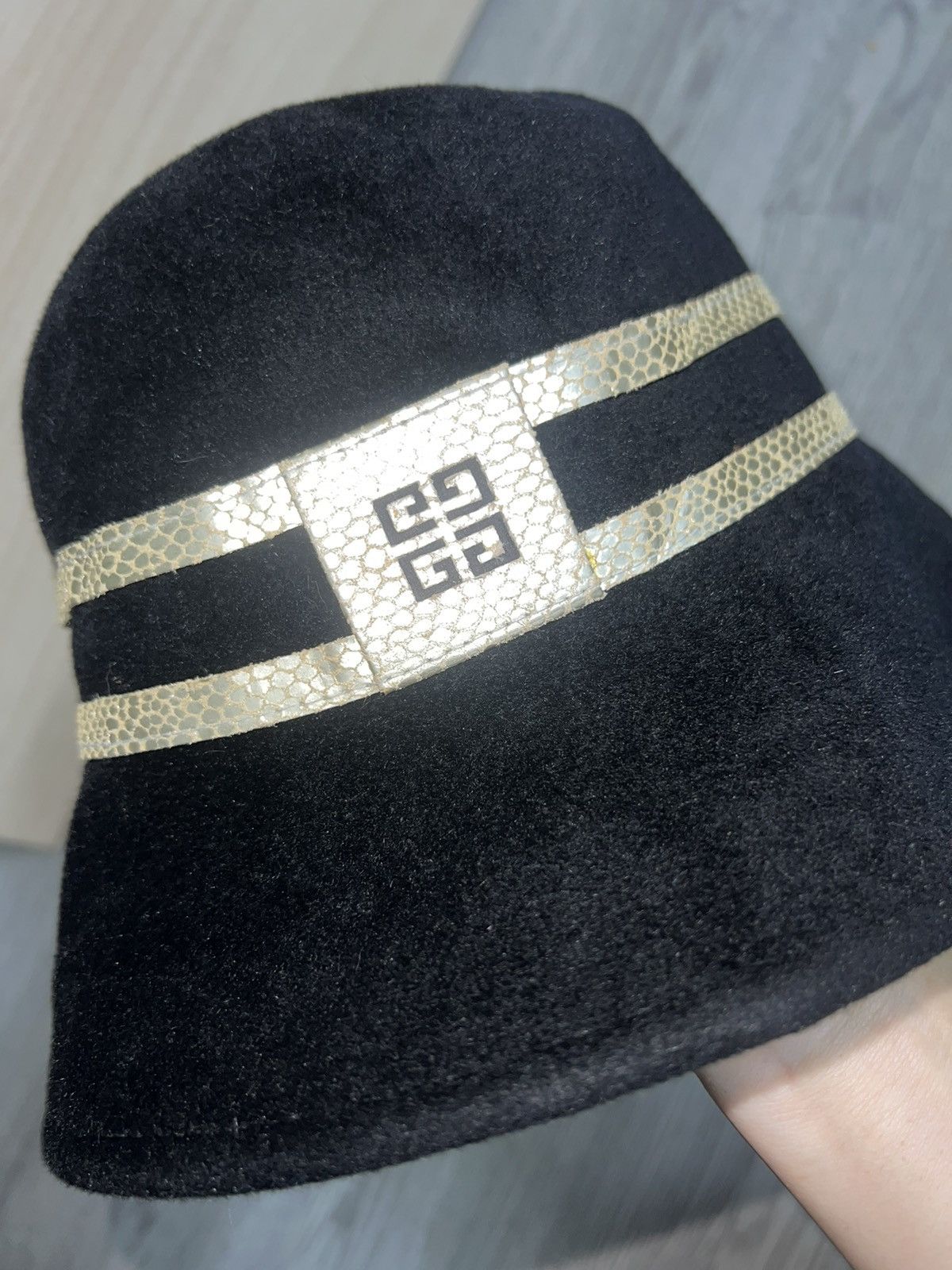 Givenchy Rare vintage Givenchy wool bucket hat 🎩🖤 Size ONE SIZE - 8 Thumbnail