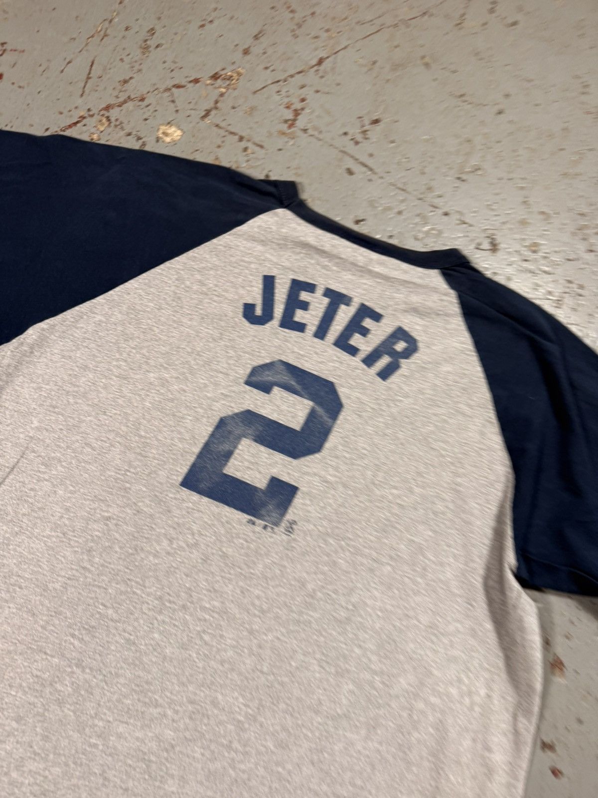New York Yankees Insane Two tone New York Yankees Faded Jeter Jersey Tee Size US XXL / EU 58 / 5 - 4 Thumbnail