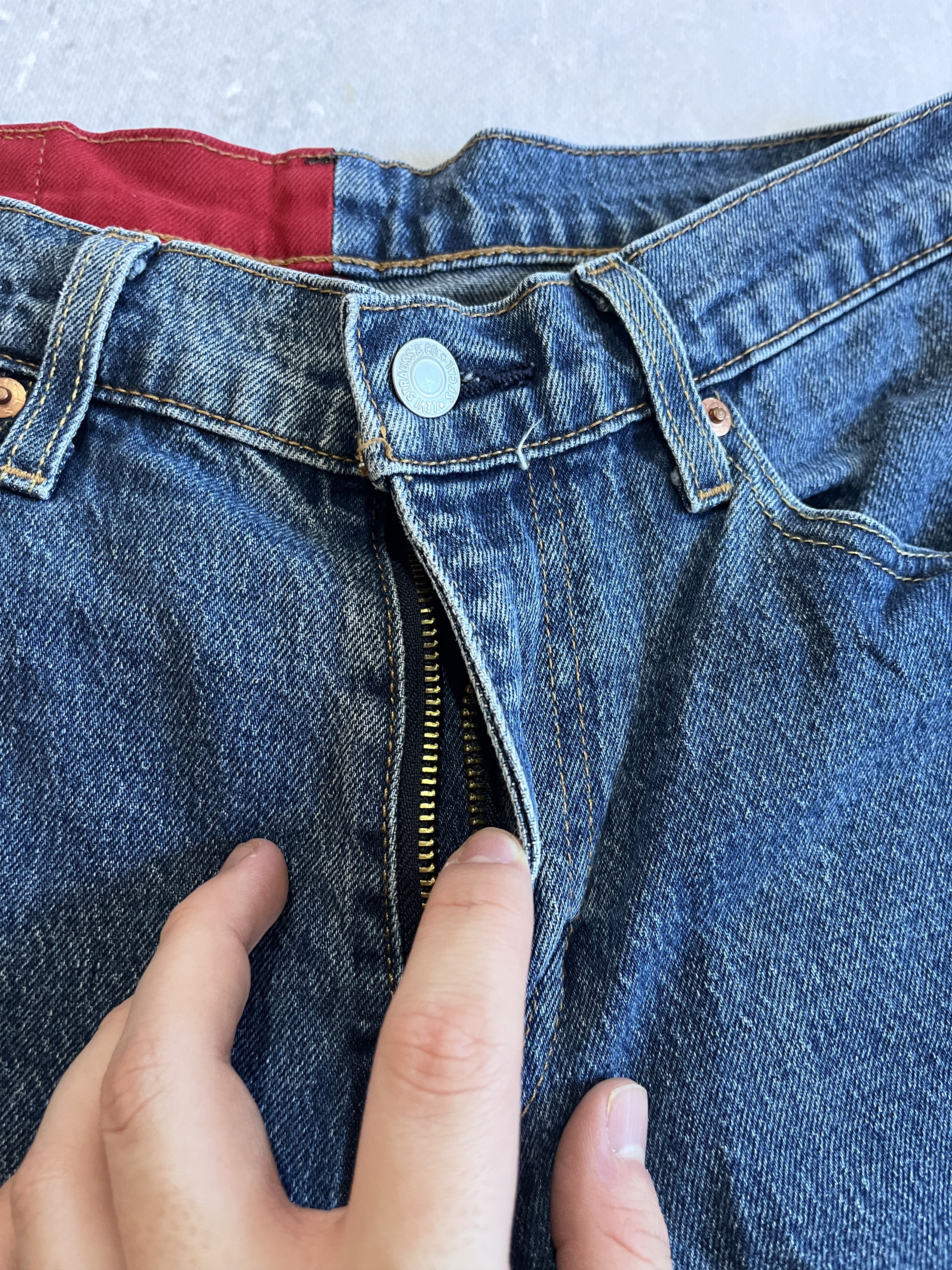Levi's LEVI'S 541 ATHLETIC TAPER COLORBLOCK STRAIGHT DENIM PANTS Size US 29 - 9 Thumbnail