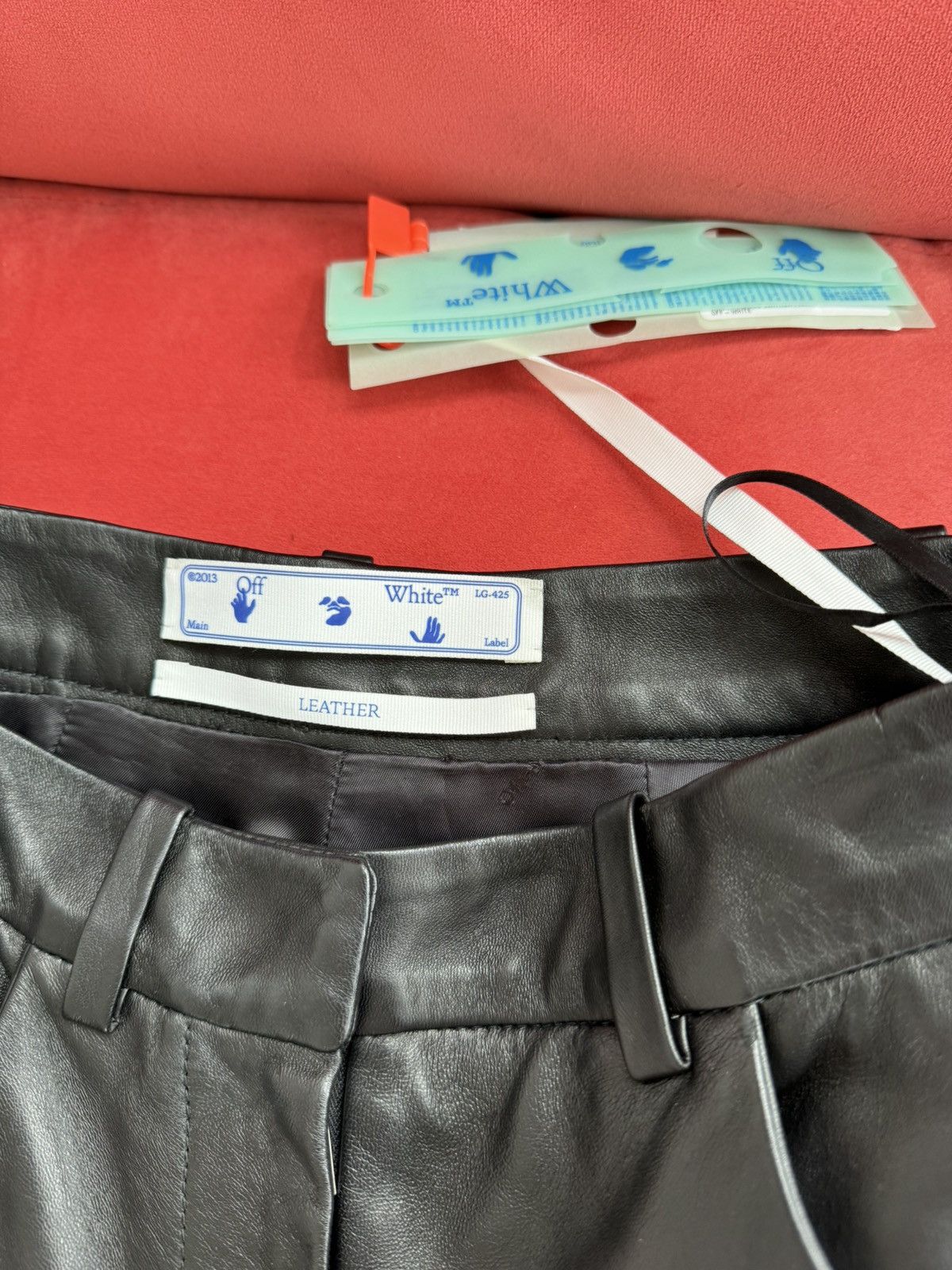 Off-White New Off-White skinny-flared leather trousers, size XS int Size 26" / US 2 / IT 38 - 6 Thumbnail