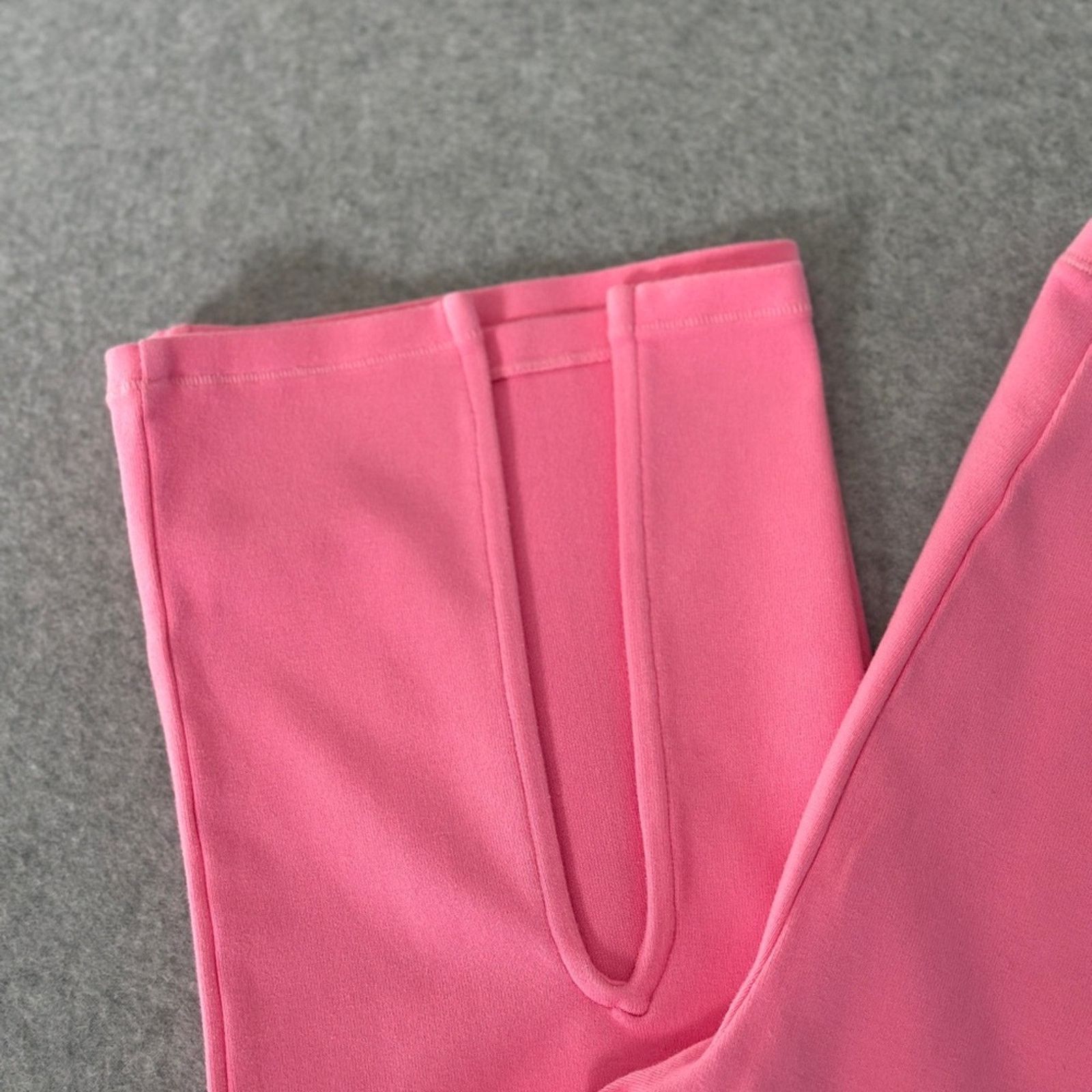 SKIMS Skims Outdoor Split Hem Legging - Bubble Gum Size 28" / US 6 / IT 42 - 6 Thumbnail