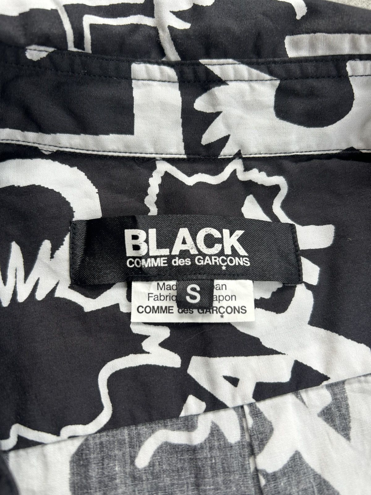Comme des Garcons Black Comme Des Garcons Black AD2015 AOP Asymmetrical Shirt Size S / US 4 / IT 40 - 5 Thumbnail