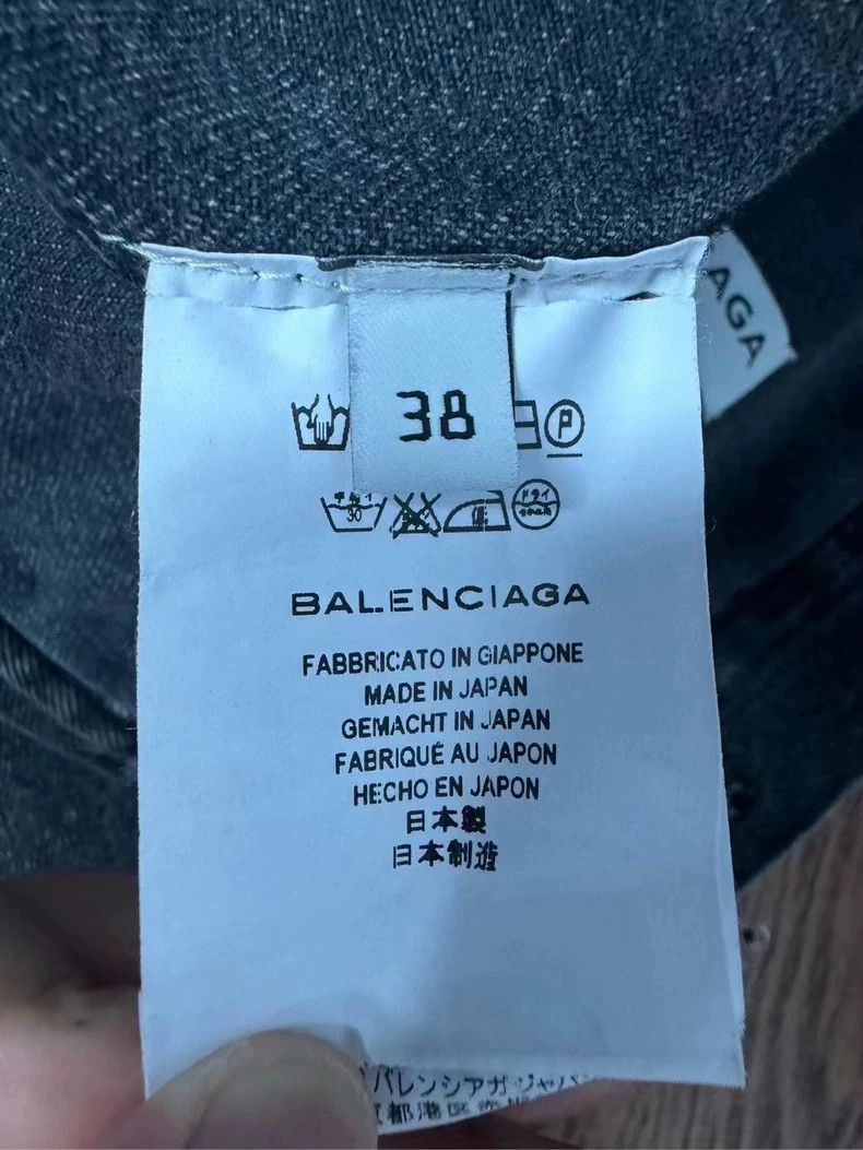 Balenciaga Balenciaga logo on the back of the denim jacket-2506 Size US S / EU 44-46 / 1 - 6 Thumbnail
