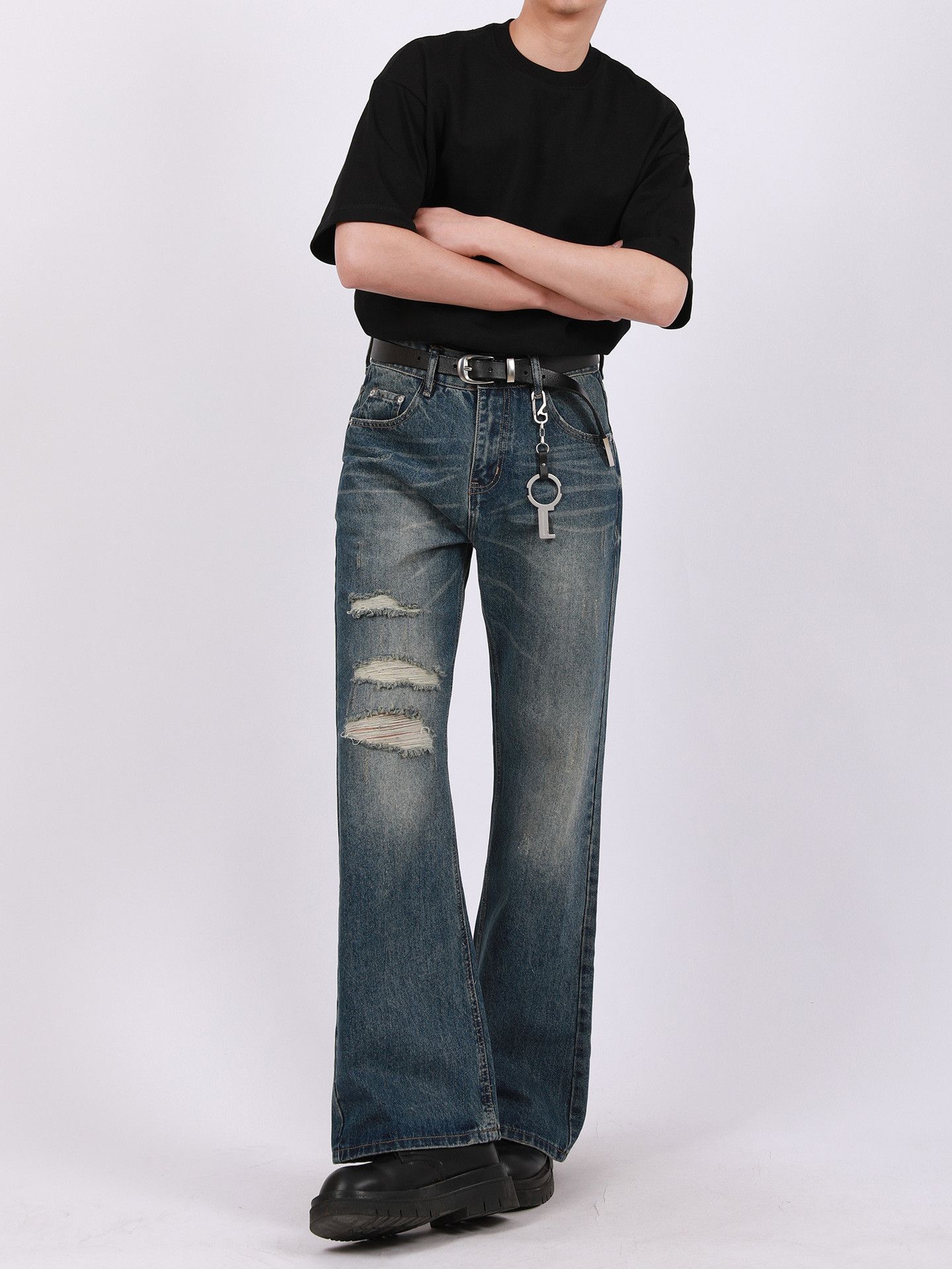 Japanese Brand Retro distressed loose-fitting casual ripped flared jeans Size US 32 / EU 48 - 4 Thumbnail