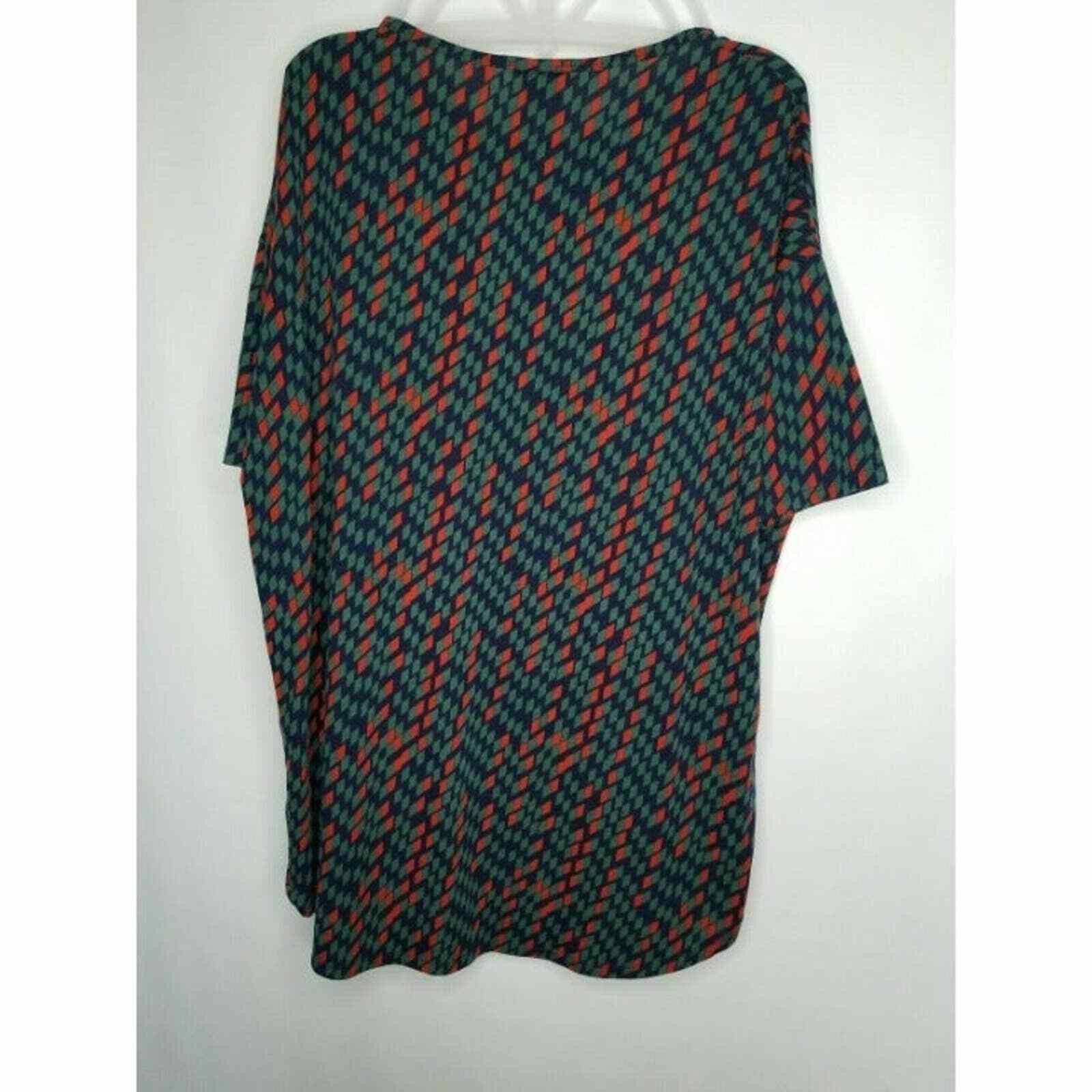 Other LulaRoe Irma Tunic M Red Blue Green Stretch Knit Top Geomet Size 32" / US 10 / IT 46 - 3 Thumbnail