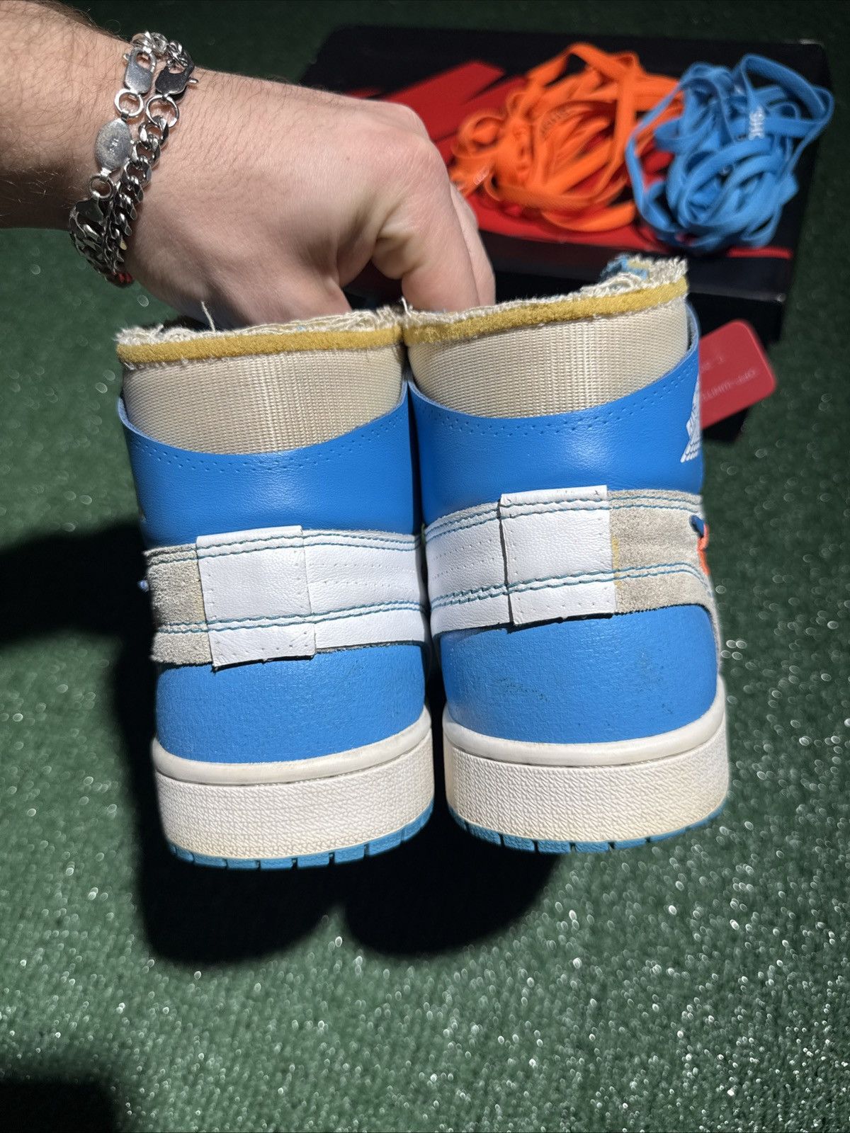 Jordan Brand × Off-White Size 8.5 - Jordan 1 Retro OG x Off-White High UNC Size US 8.5 / EU 41-42 - 5 Thumbnail