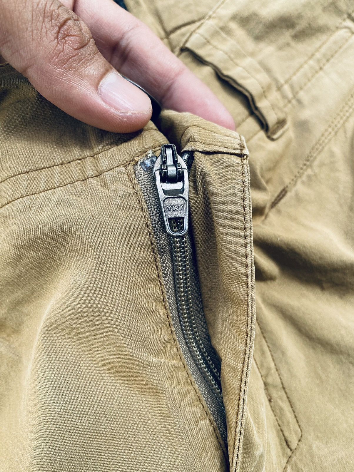 Arc'teryx Vintage Y2k Arcteryx Small Logo Brown Short Pants Size US 31 - 7 Thumbnail
