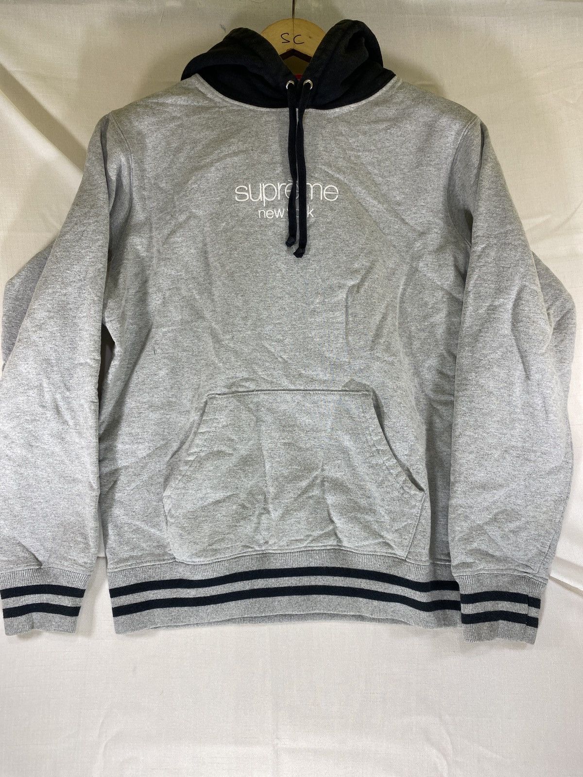 Supreme courreges logo Size US S / EU 44-46 / 1 - 1 Thumbnail