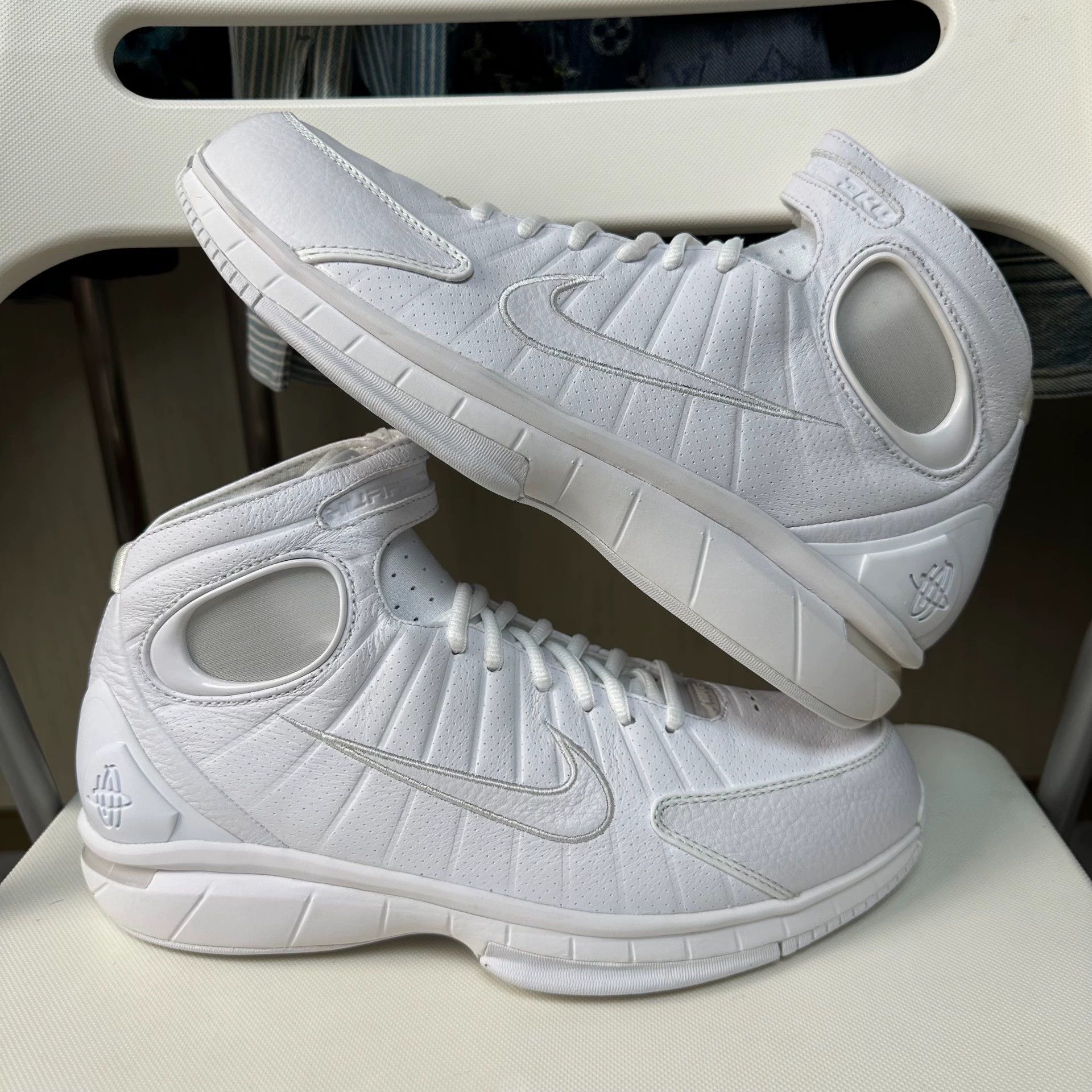 Nike Nike 2K4 FTB Kobe Mid White Basketball Men's 43 Size US 10 / EU 43 - 8 Thumbnail