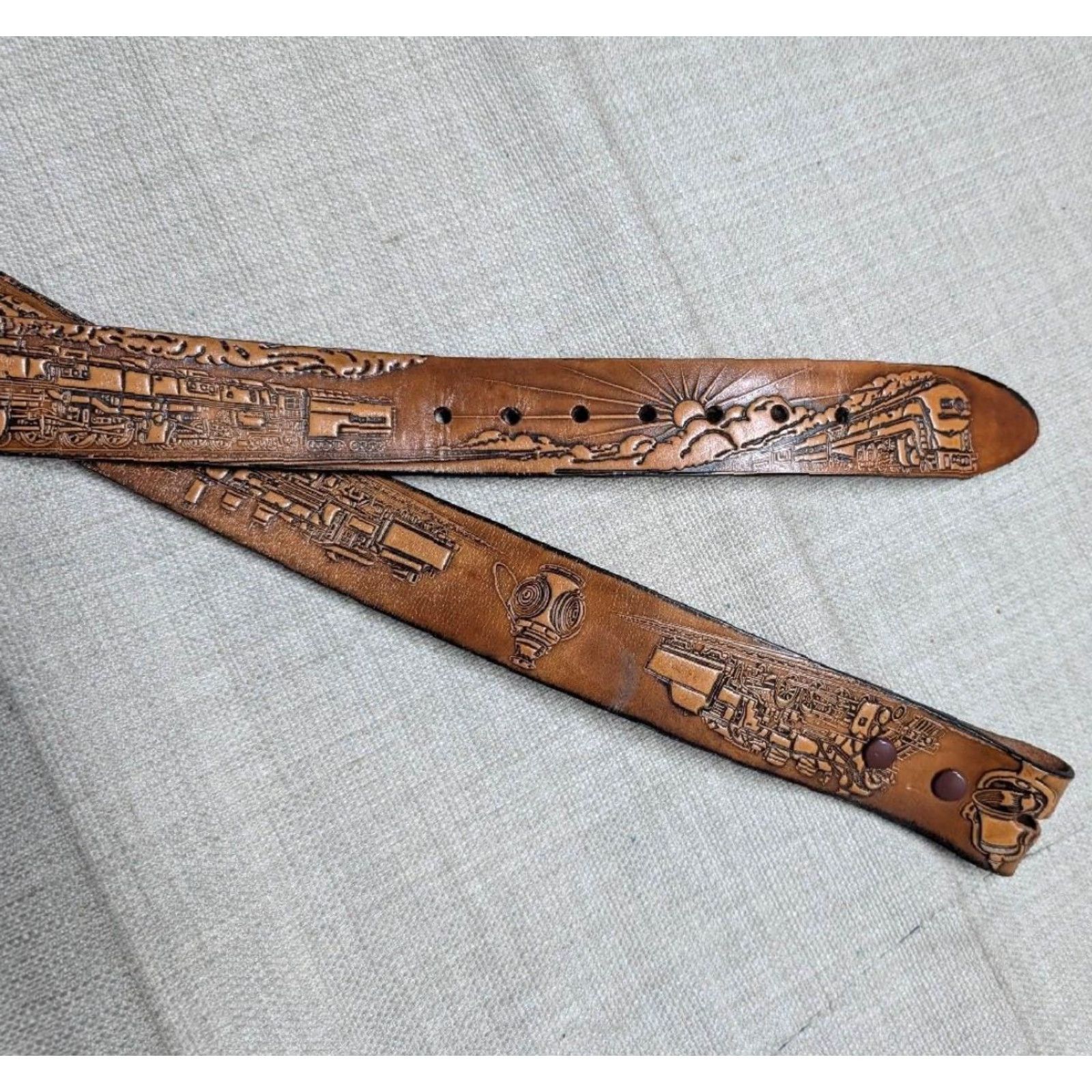 Vintage VINTAGE vintage USA made TOOLED buckle belt TRAINS locomotives 38 brown WESTERN leather Size 38 - 5 Thumbnail