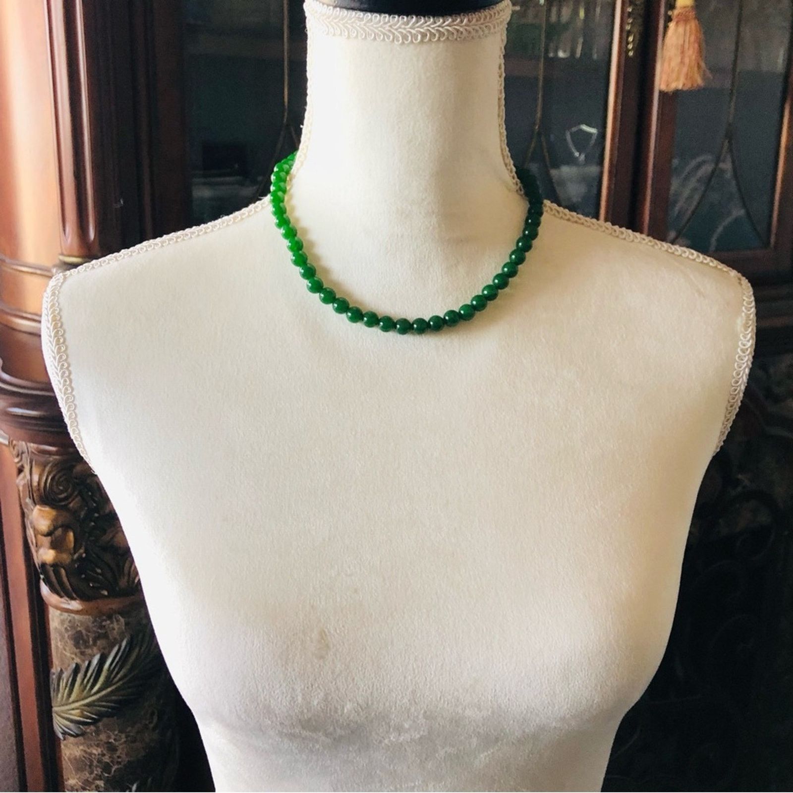 Jewelry Genuine nephrite jade 8mm round bead necklace Size ONE SIZE - 4 Thumbnail