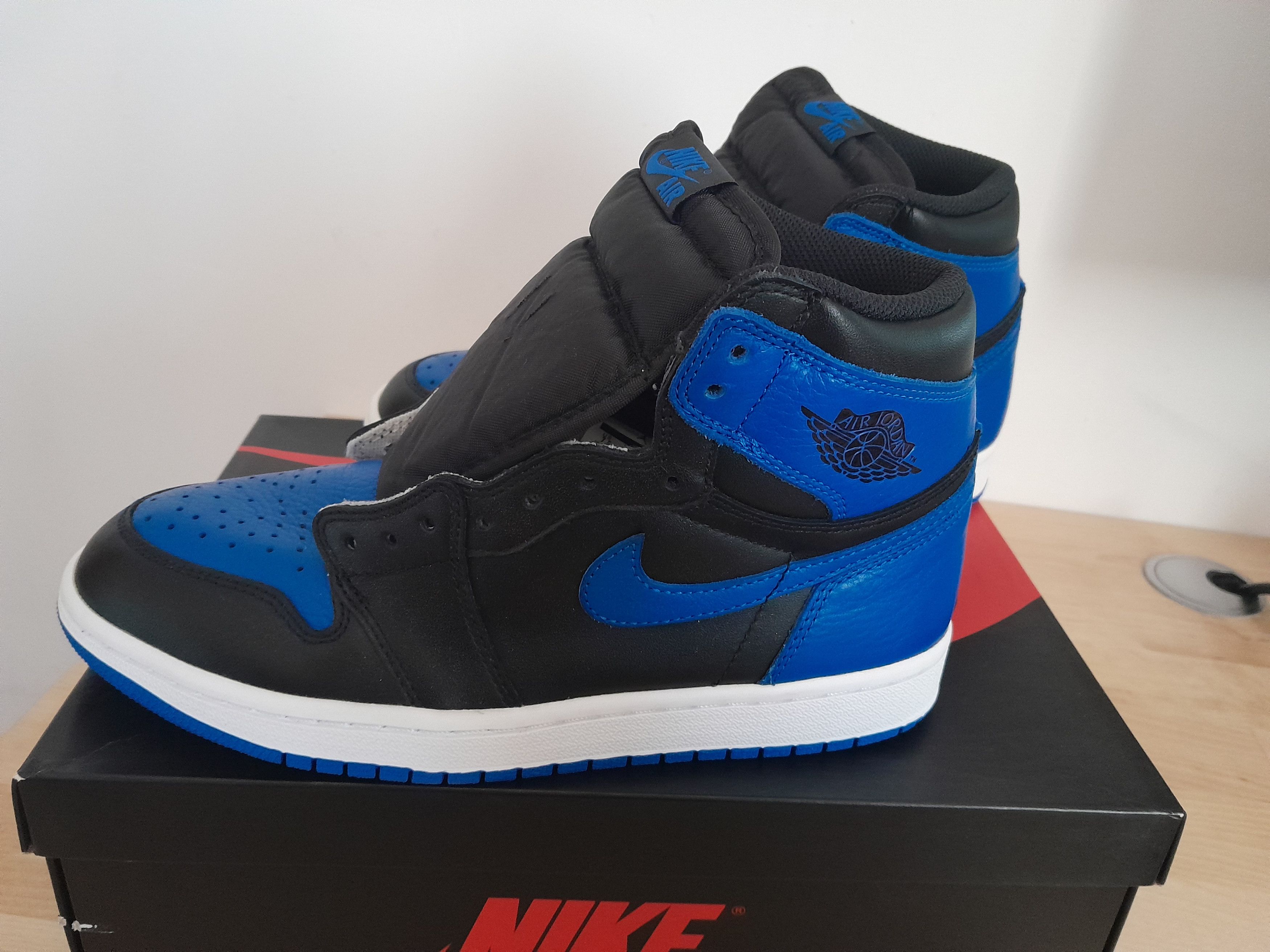 Nike Nike Air Jordan 1 Retro Royal (2017) Size US 7.5 / EU 40-41 - 3 Thumbnail