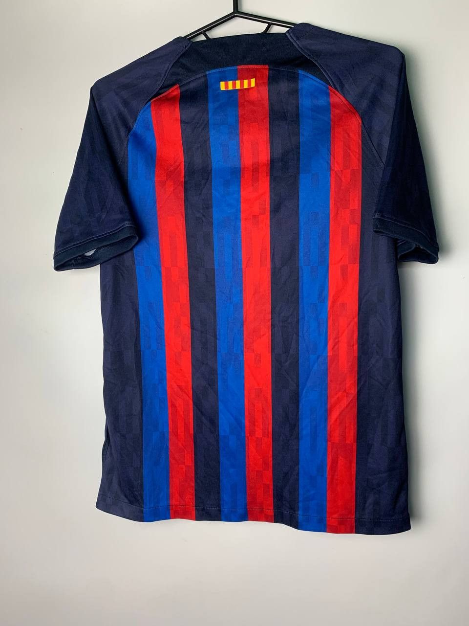 Nike Fc Barcelona Home Football Shirt Soccer Jersey 2022/23 Size US XXS / EU 40 - 2 Thumbnail