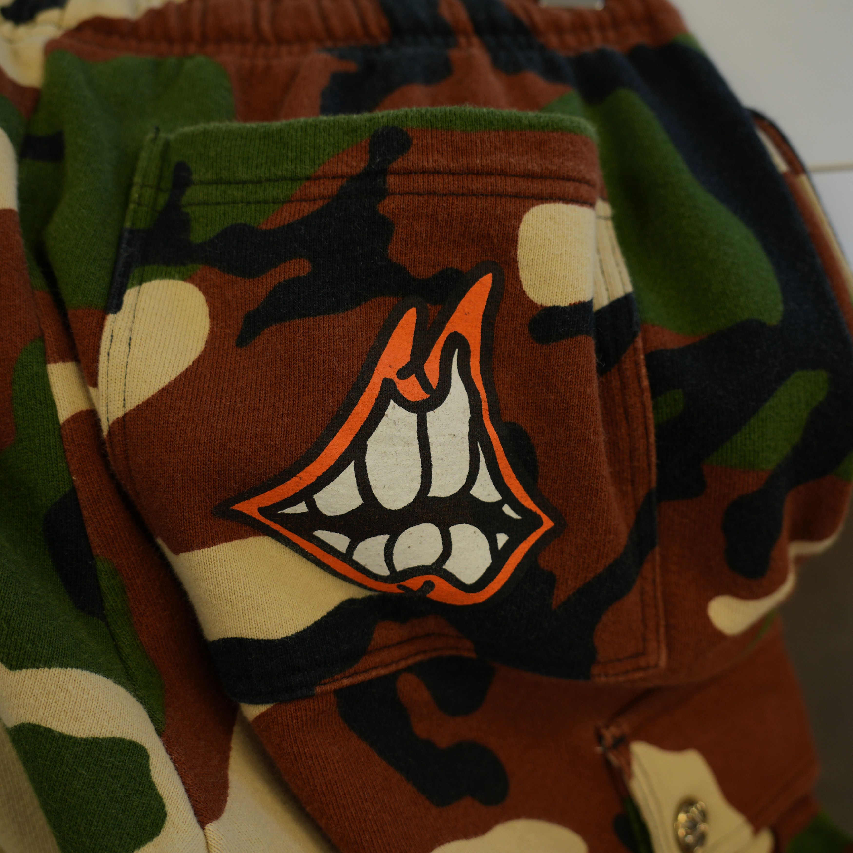 Chrome Hearts CHROME HEARTS MATTY BOY CAMO CHOMPER SWEATPANTS SZ M Size US 32 / EU 48 - 3 Thumbnail