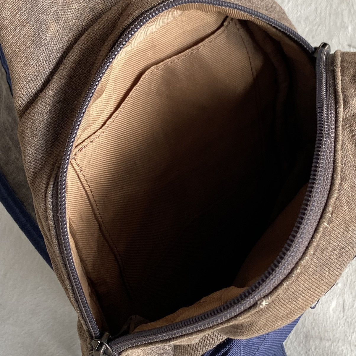 Harris Tweed × Japanese Brand Harris Tweed Crossbody Bag Size ONE SIZE - 6 Thumbnail