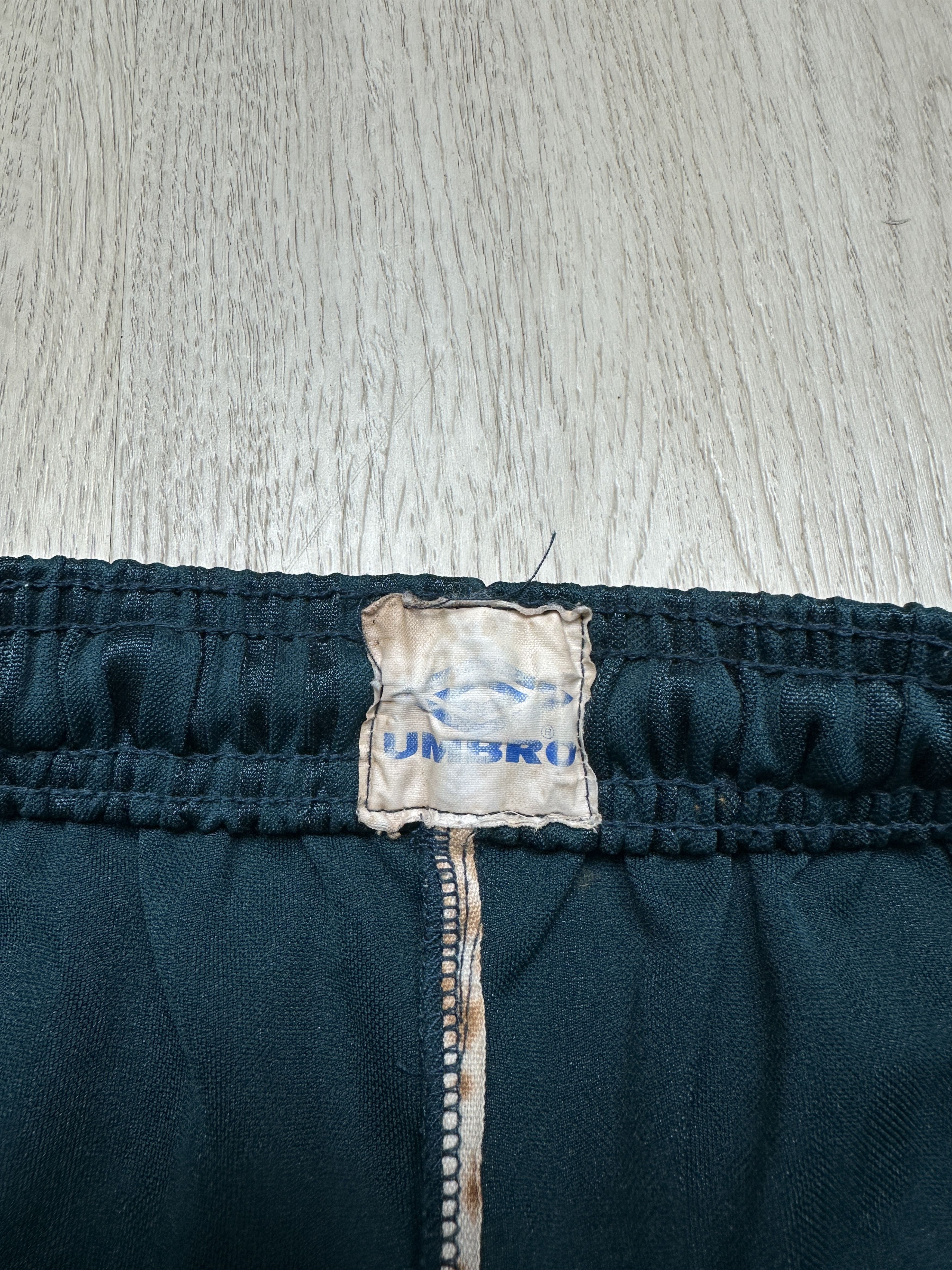 Umbro Umbro 90s Vintage Mens Shorts Size US 34 / EU 50 - 5 Thumbnail