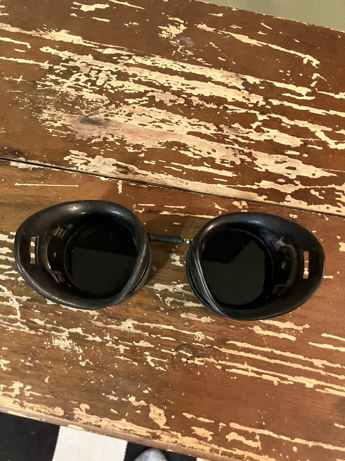 Vintage 40’s welding goggles cracked lens ultimate steampunk Size ONE SIZE - 3 Thumbnail