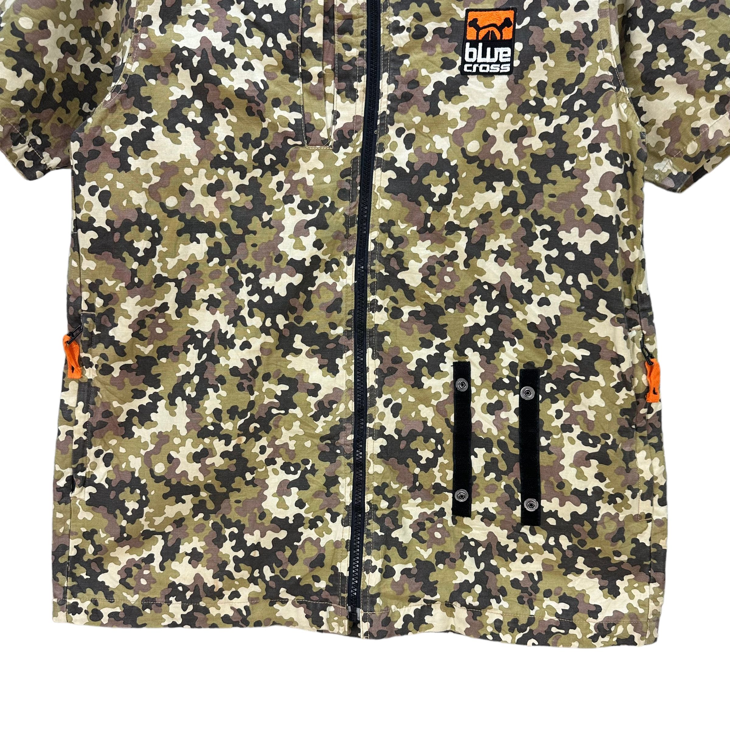 Japanese Brand BLUE CROSS DIGITAL CAMO SHORT SLEEVE ZIPPER HOODIE #8605-017 Size US L / EU 52-54 / 3 - 3 Thumbnail