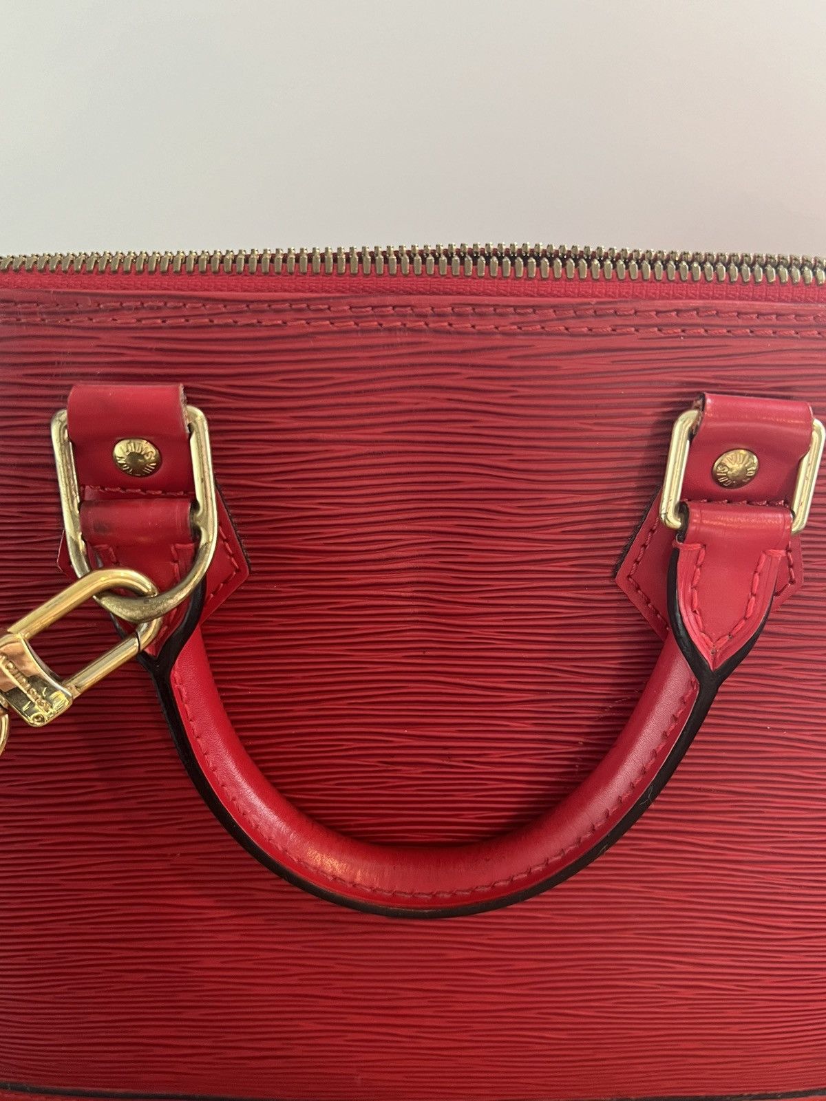 Louis Vuitton Louis Vuitton Red Epi Alma Size ONE SIZE - 12 Thumbnail