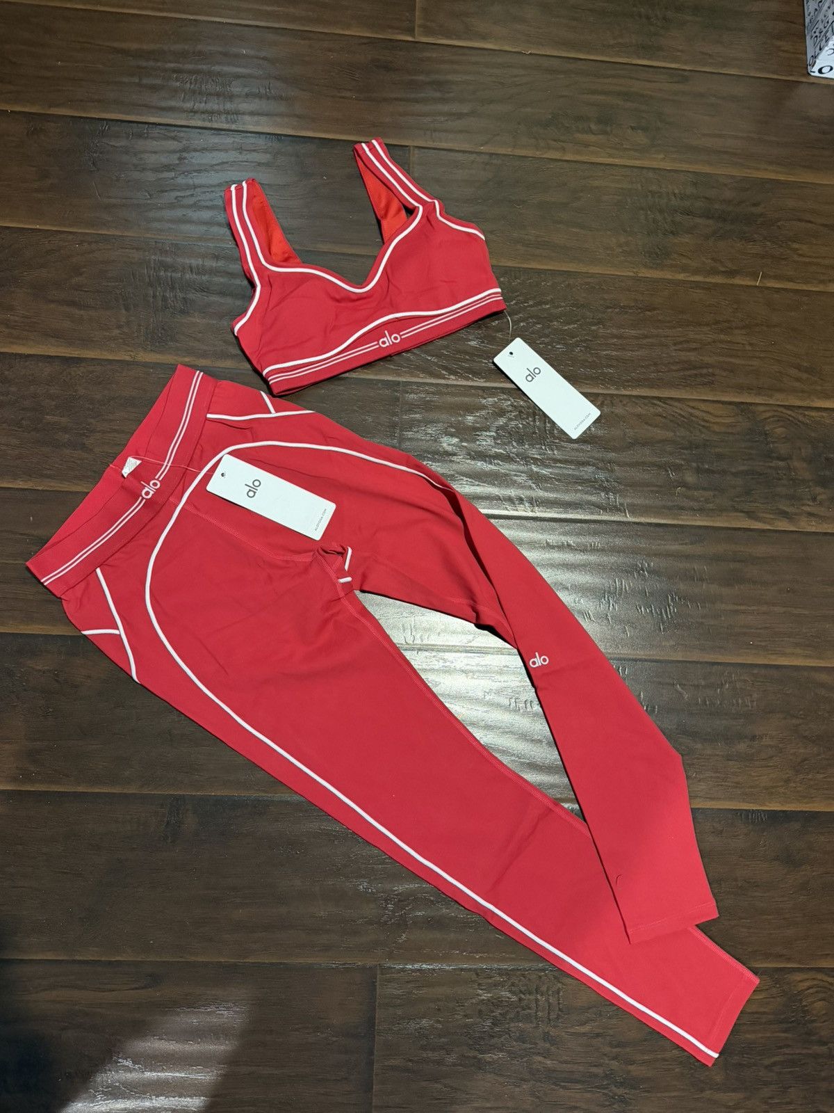 Alo ALO SET SIZE SMALL Size S / US 4 / IT 40 - 1 Thumbnail