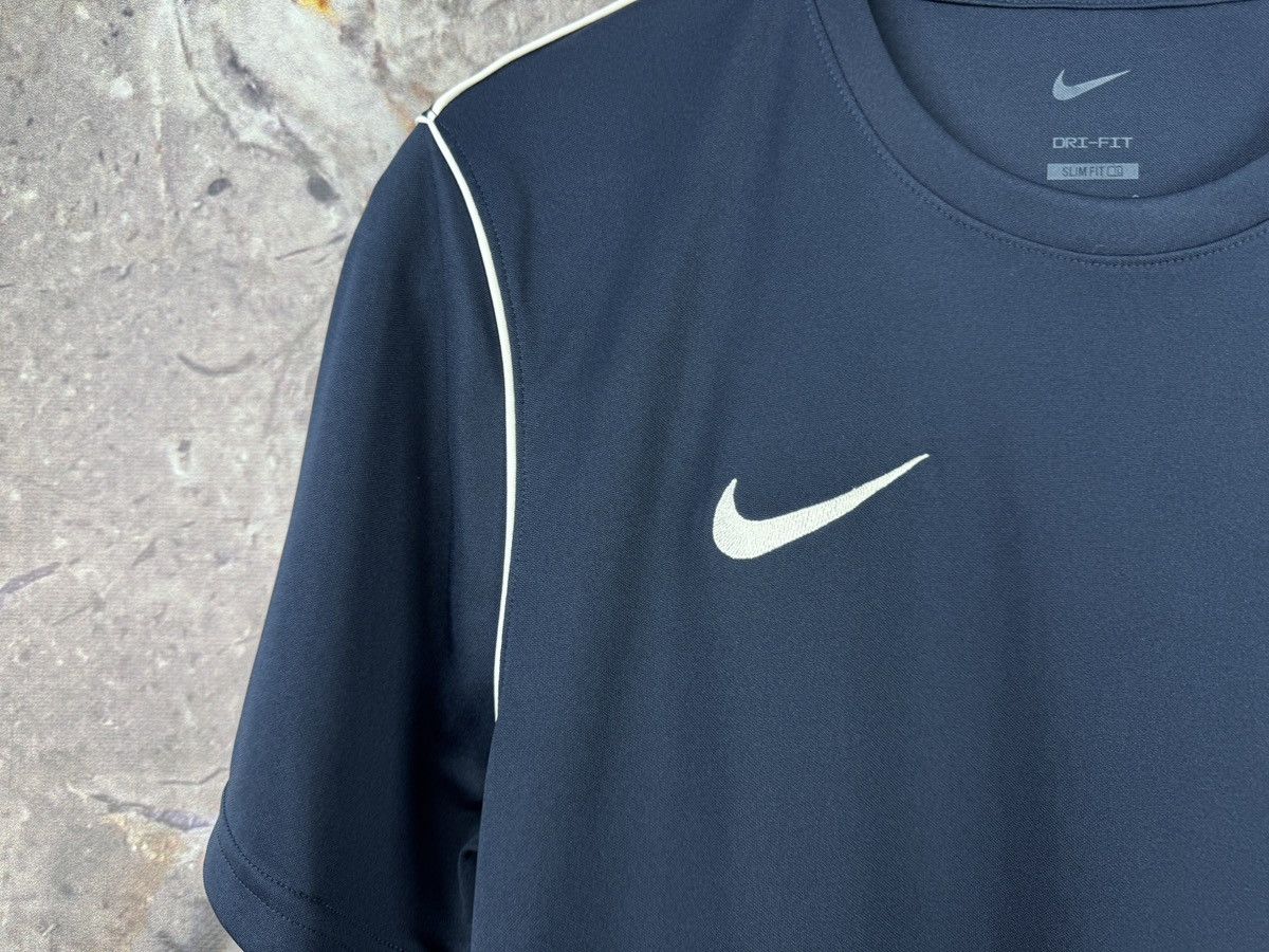 Nike Nike Dri-Fit Men’s Training T-Shirt Navy Blue Logo Size L Size US L / EU 52-54 / 3 - 5 Thumbnail
