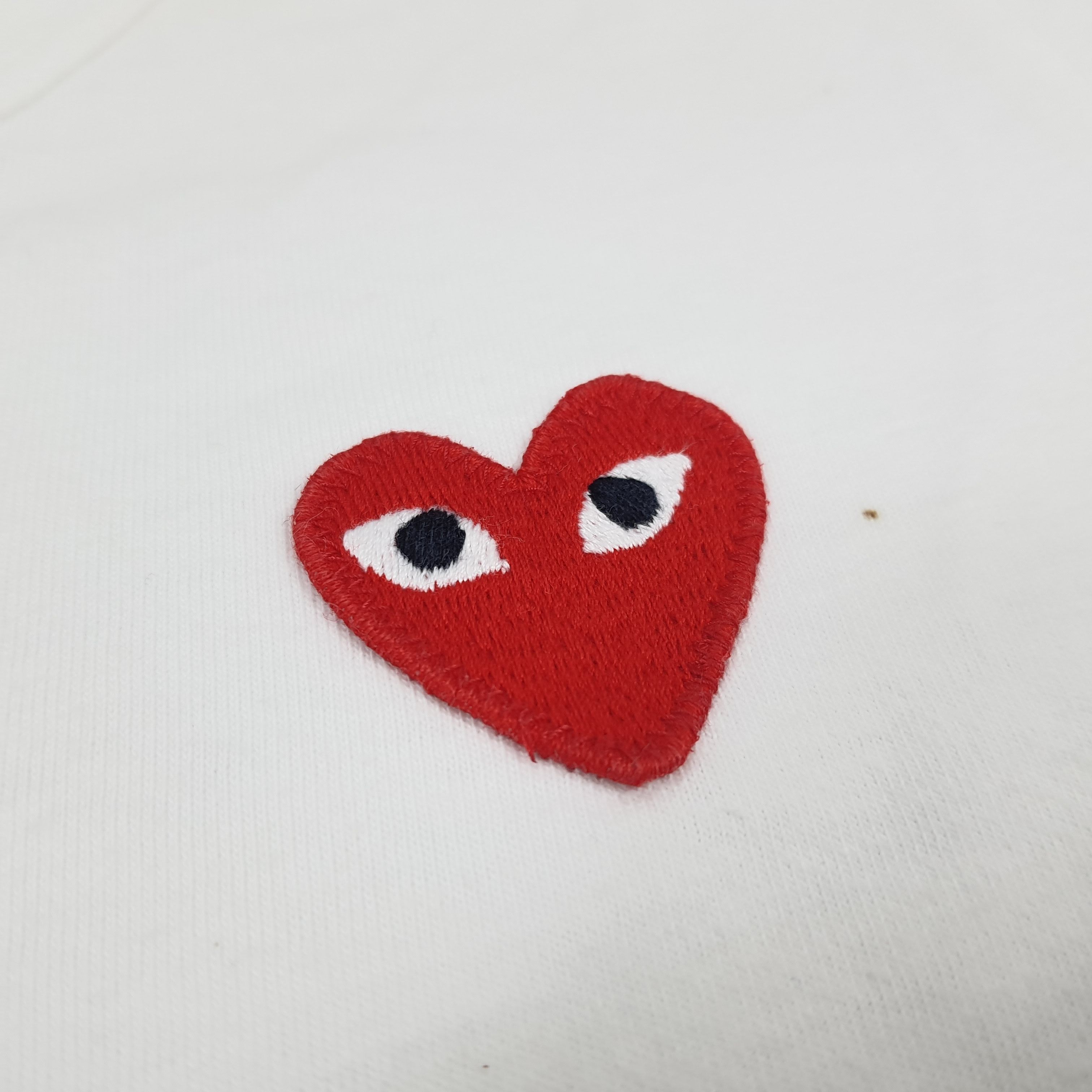Comme des Garcons PLAY × Vintage Vintage Comme Des Garcons Play Japanese Brand T-shirt Size XS / US 0-2 / IT 36-38 - 2 Thumbnail
