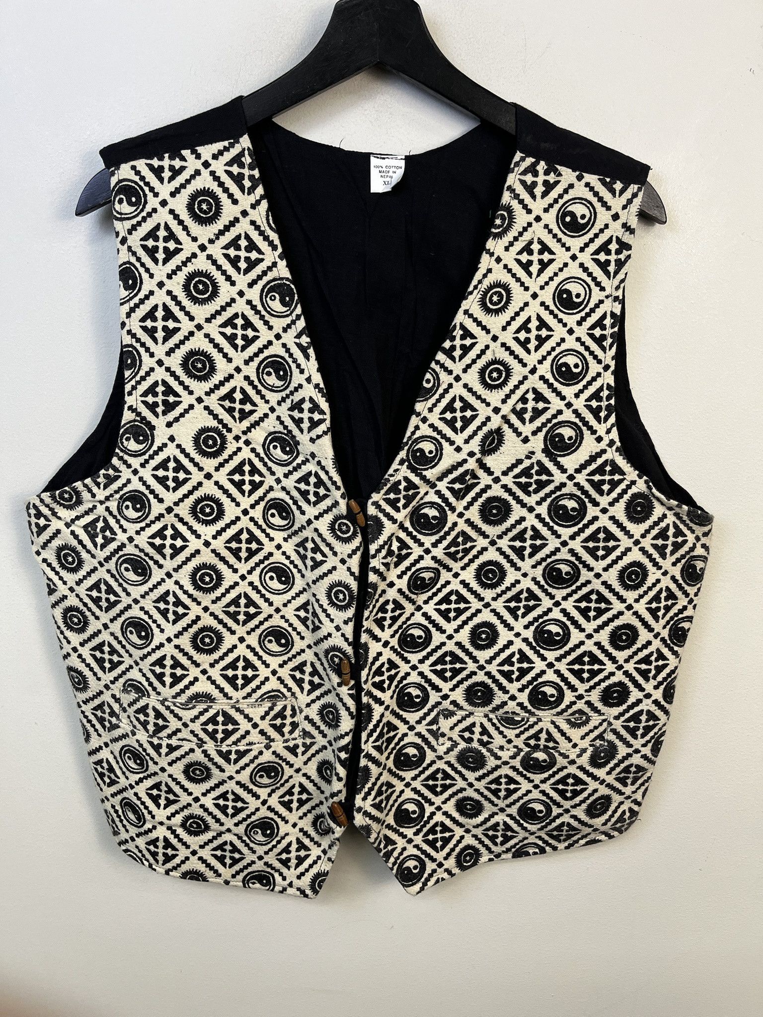 Vintage Vintage Vest 1980s Nepalese Vest Sigils Yinyang Vest Size XL Size US XL / EU 56 / 4 - 1 Thumbnail