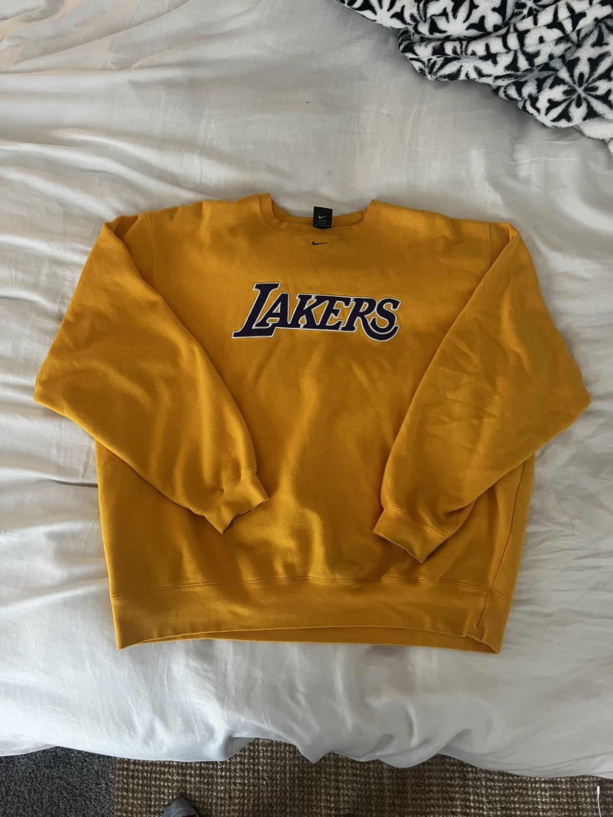 Vintage Lakers Nike Center Swoosh Sweatshirt