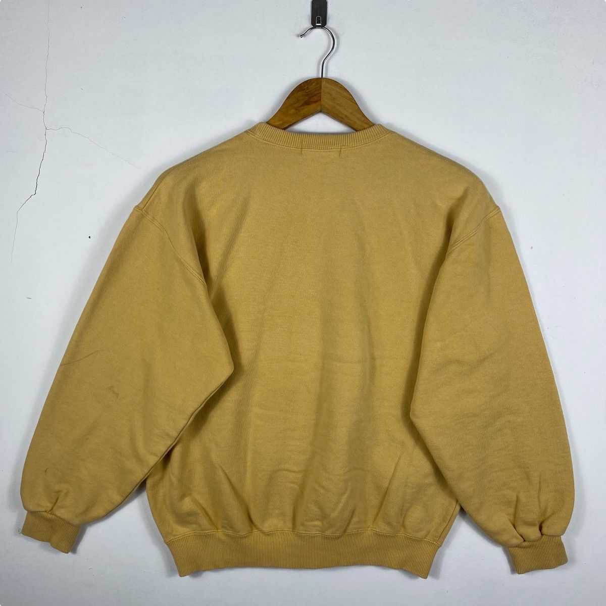 Vintage Vintage 90's OUTFITTERS Real Taste Campus Life Crewneck Size US M / EU 48-50 / 2 - 4 Thumbnail